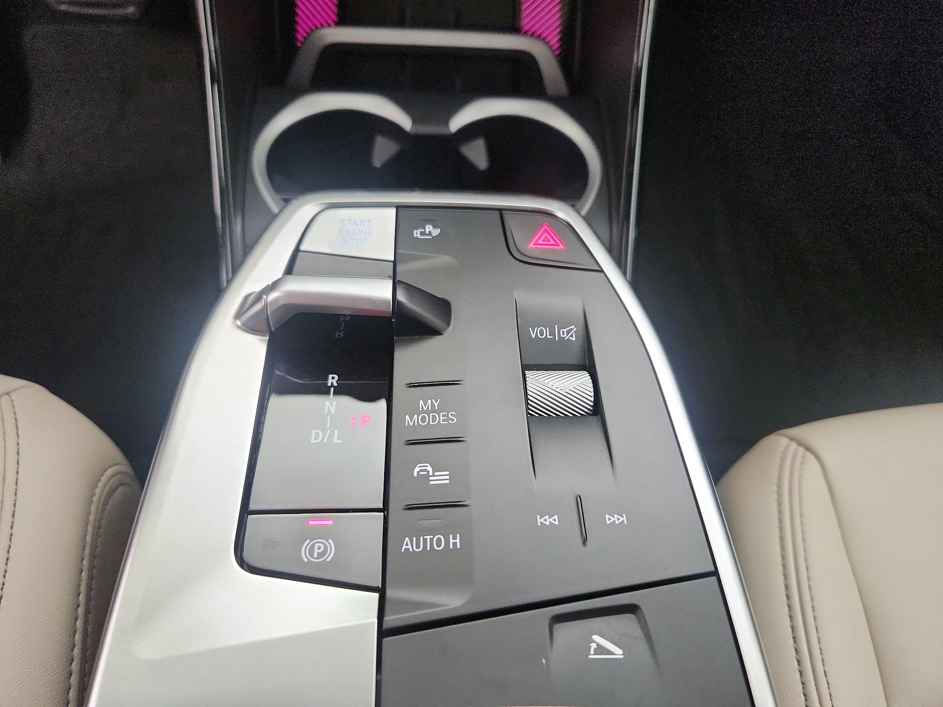 Thumbnail: 2025 BMW X1 - 18