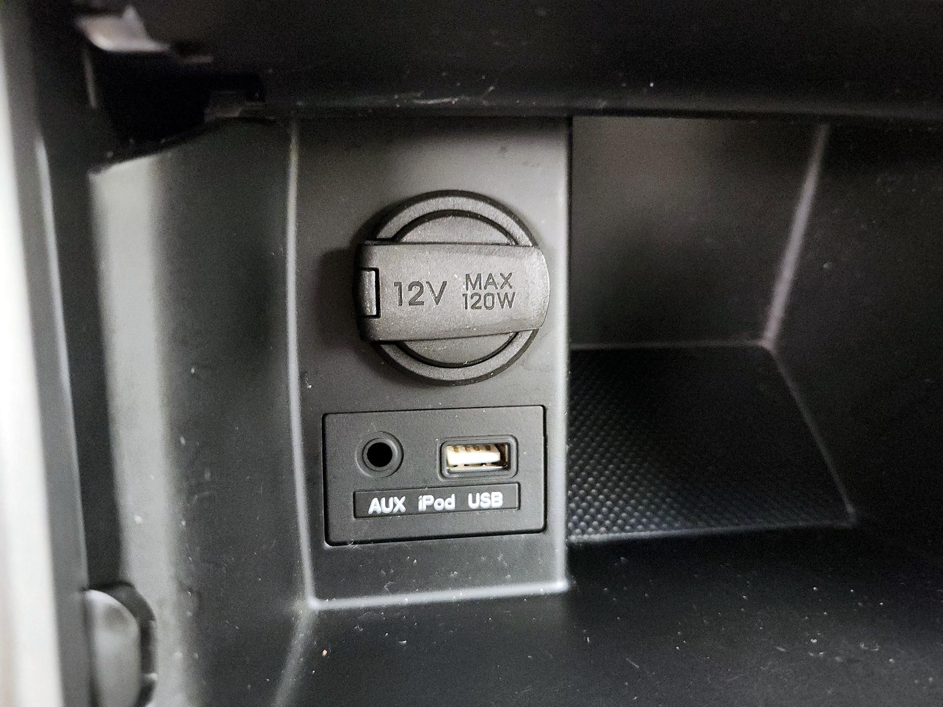 Thumbnail: 2014 Hyundai Elantra - 18