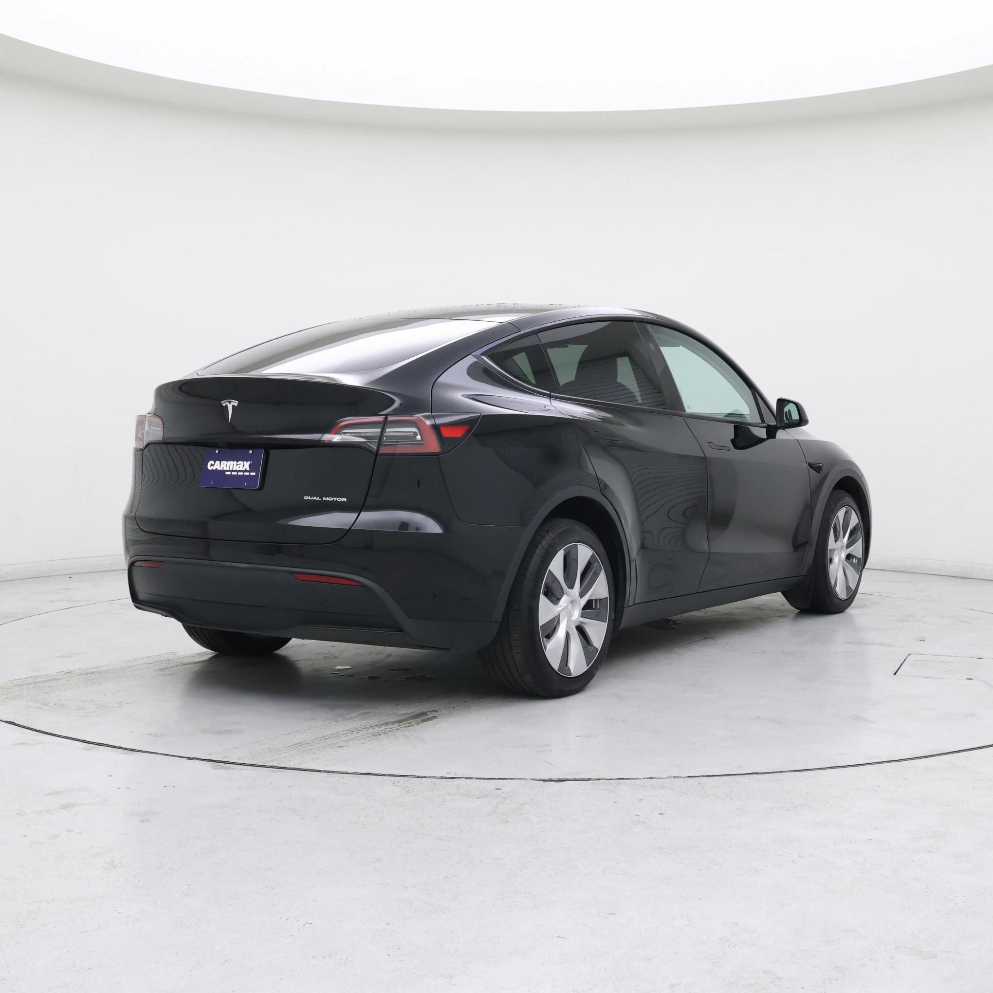 Thumbnail: 2024 Tesla Model Y - 8