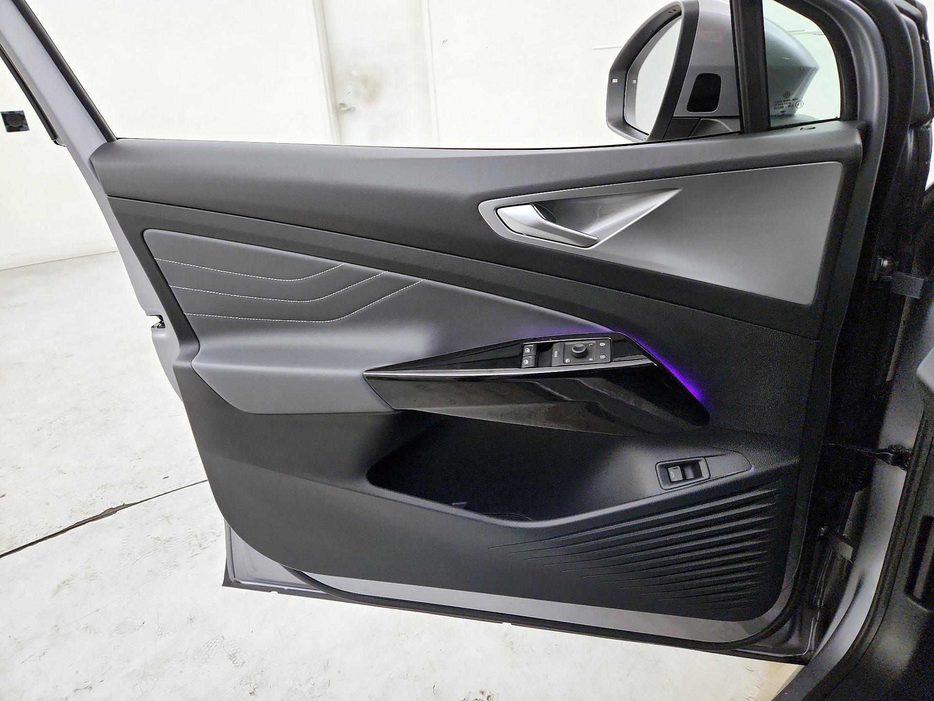 Thumbnail: 2023 Volkswagen ID.4 - 12