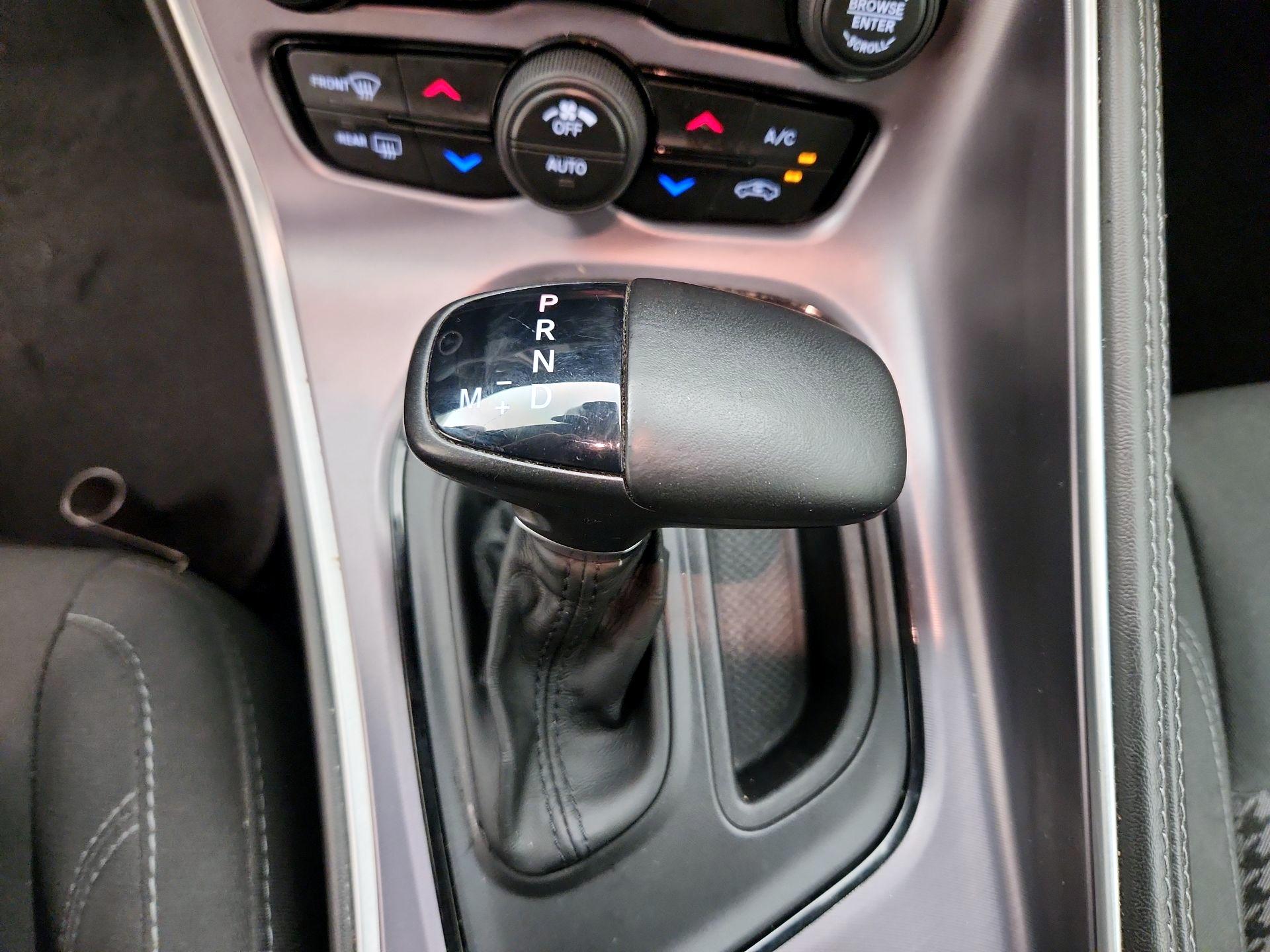 Thumbnail: 2019 Dodge Challenger - 17