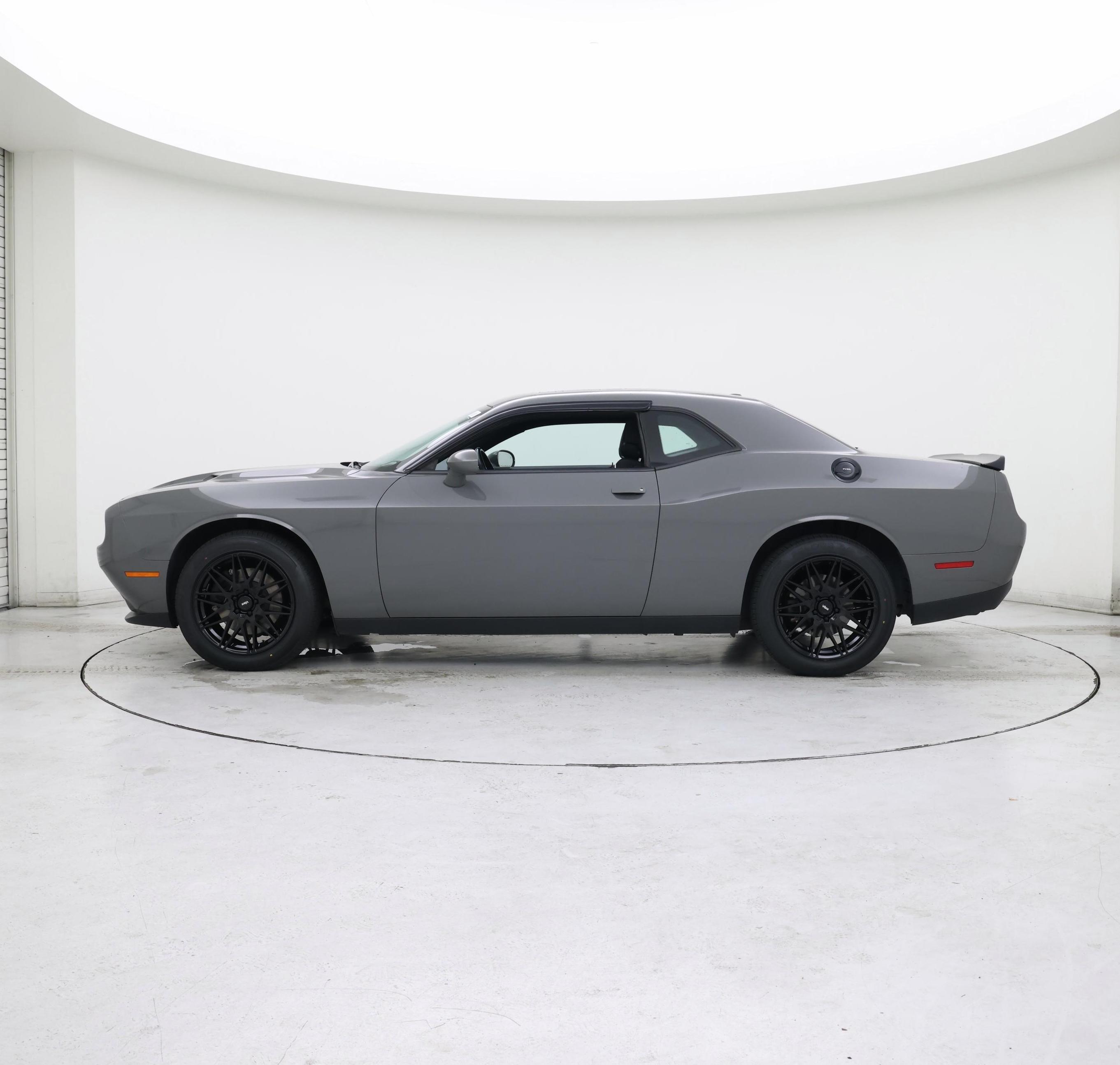 Thumbnail: 2019 Dodge Challenger - 3