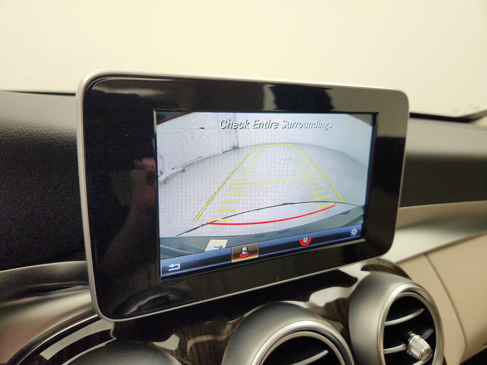 Thumbnail: 2015 Mercedes-Benz C-Class - 14