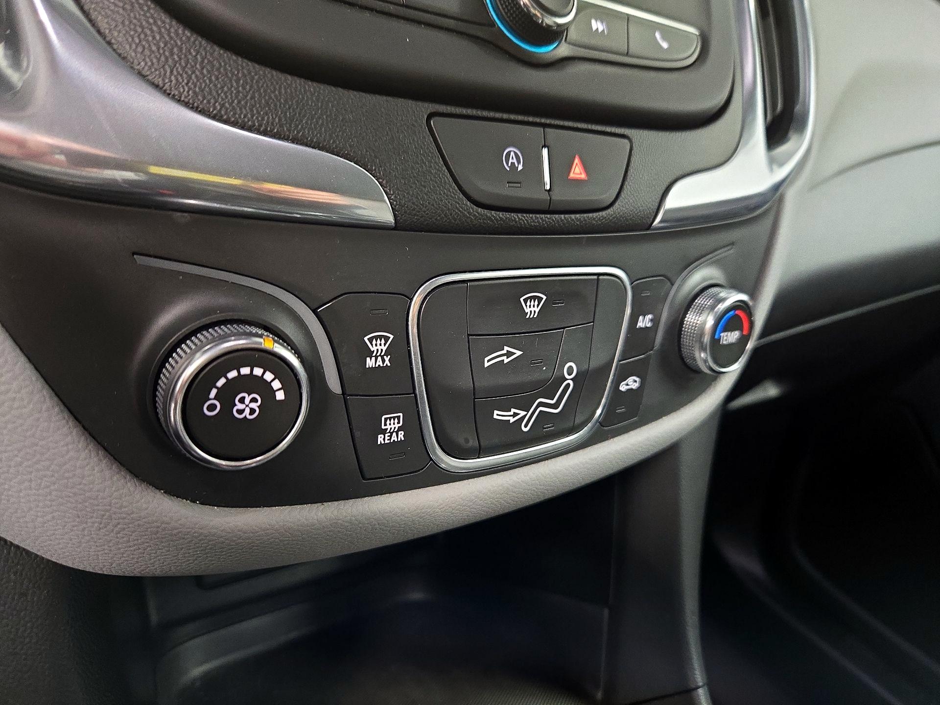 Thumbnail: 2022 Chevrolet Equinox - 16