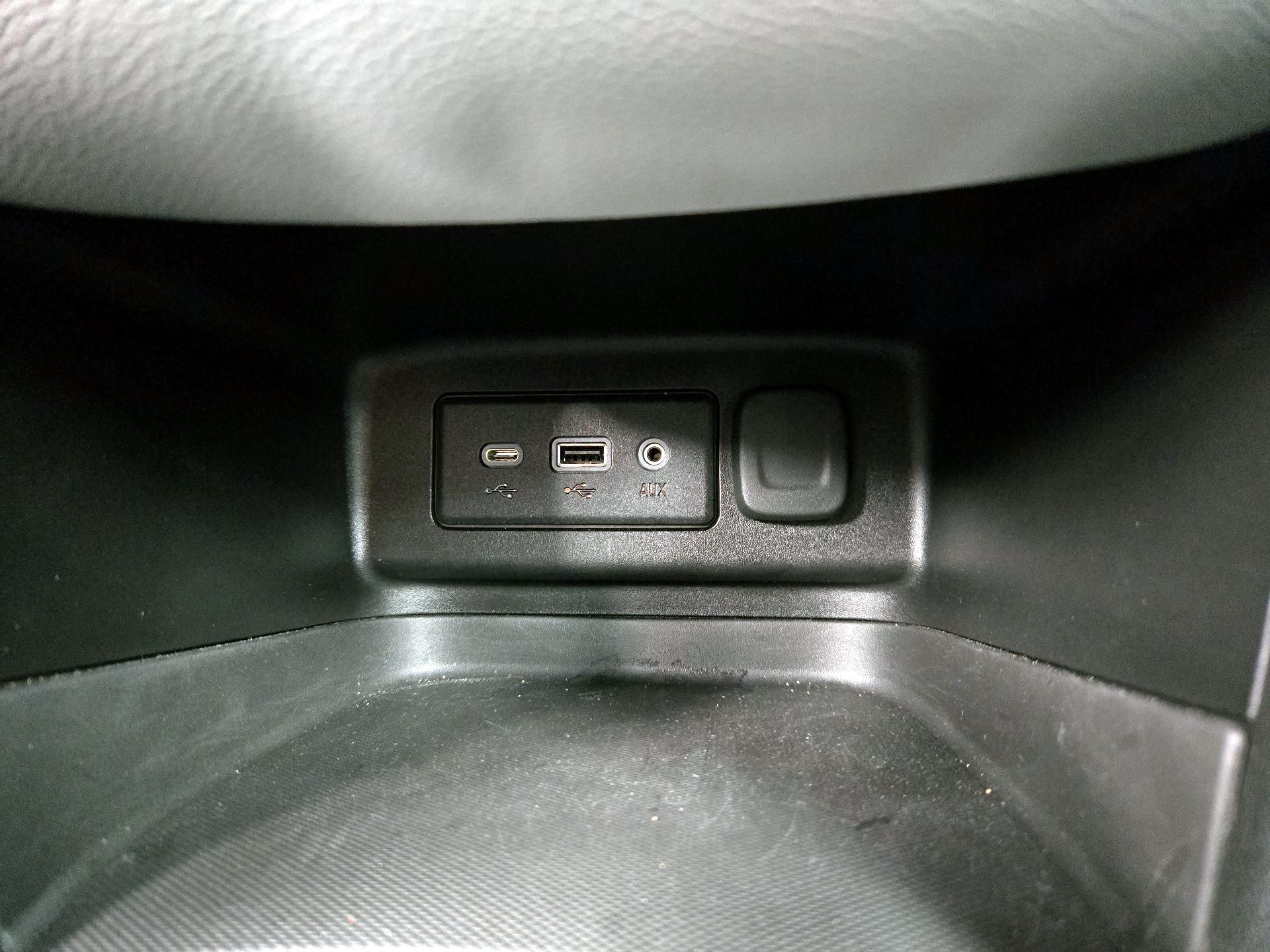 Thumbnail: 2022 Chevrolet Equinox - 18