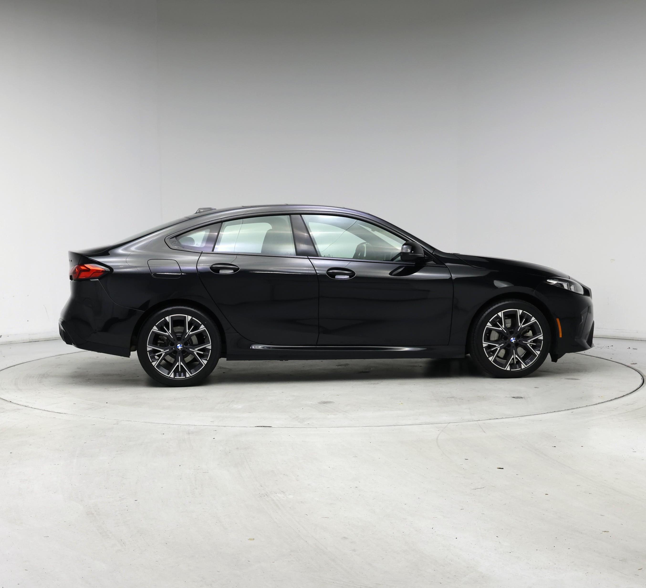 Thumbnail: 2025 BMW 2 Series - 7