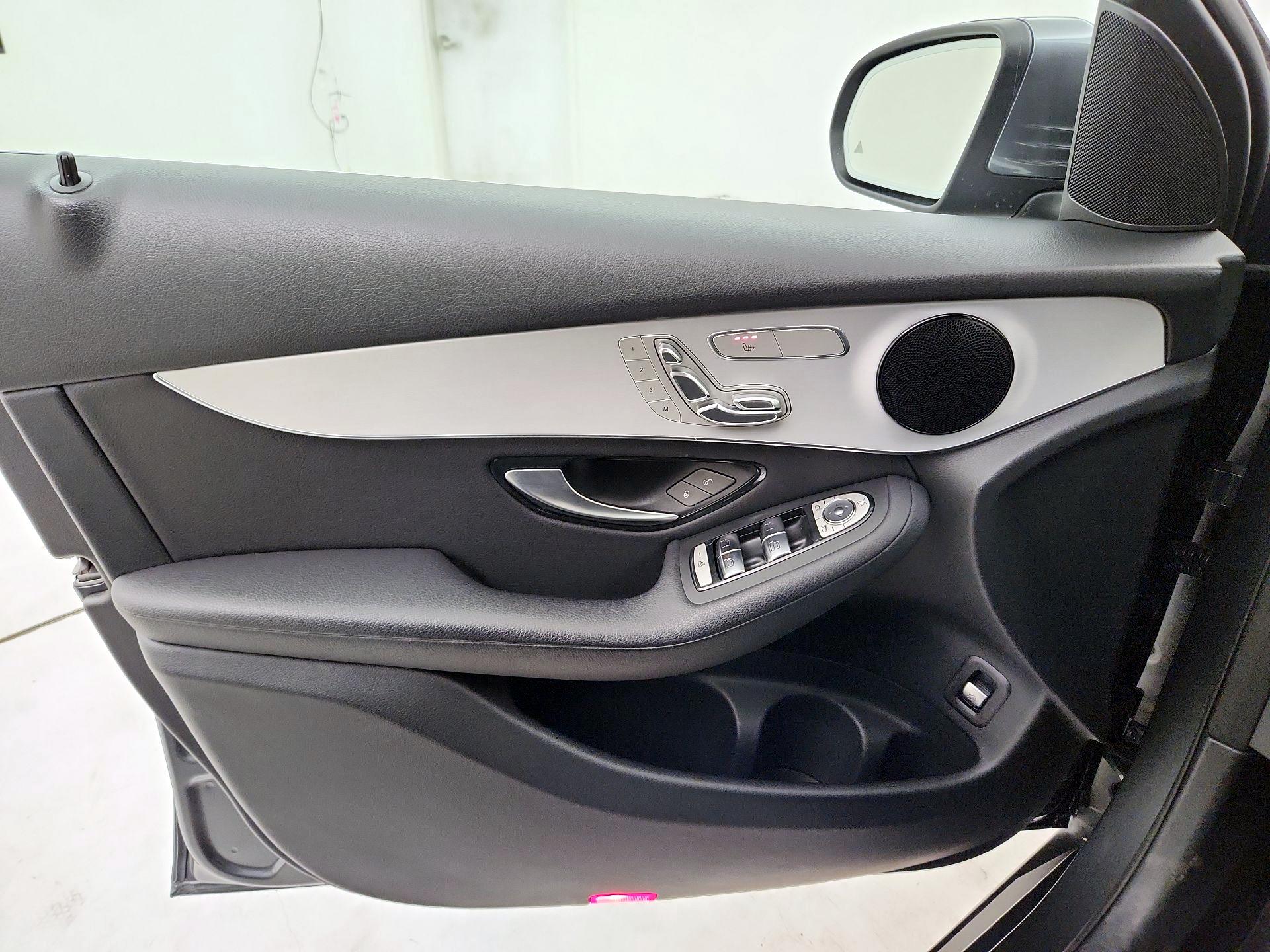 Thumbnail: 2021 Mercedes-Benz GLC - 12