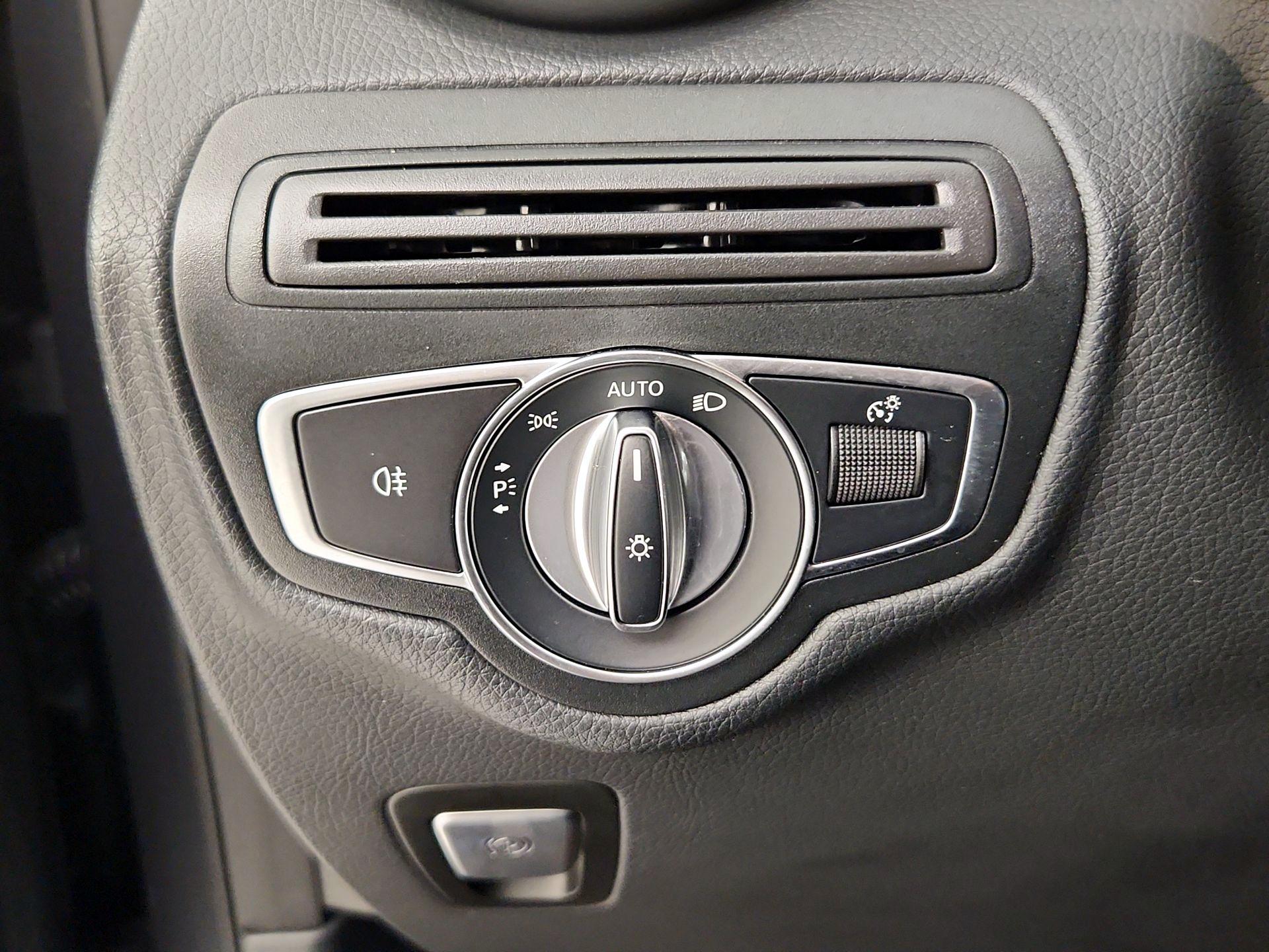 Thumbnail: 2021 Mercedes-Benz GLC - 13