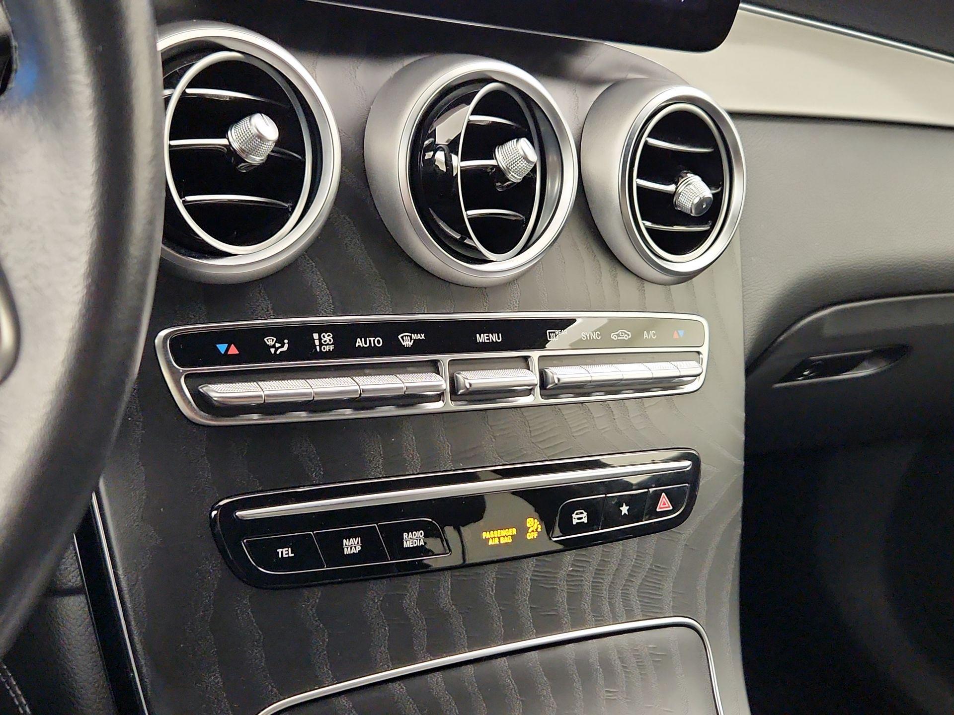 Thumbnail: 2021 Mercedes-Benz GLC - 16