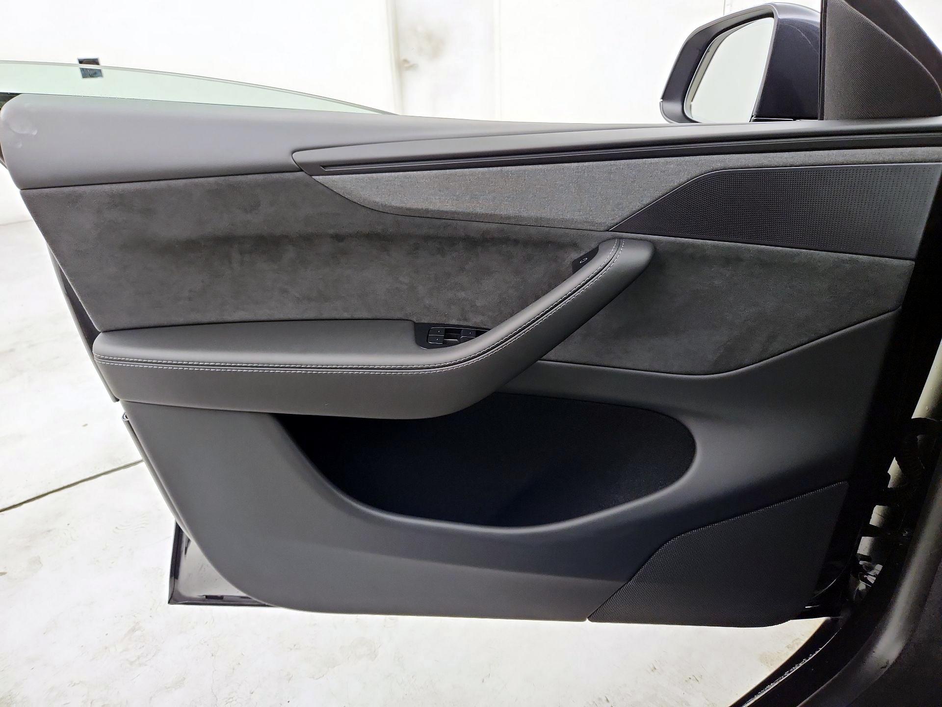 Thumbnail: 2026 Tesla Model Y - 12