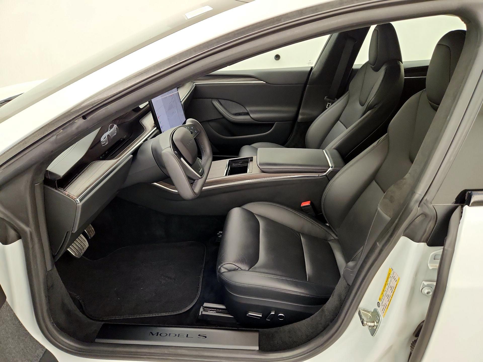Thumbnail: 2022 Tesla Model S - 11