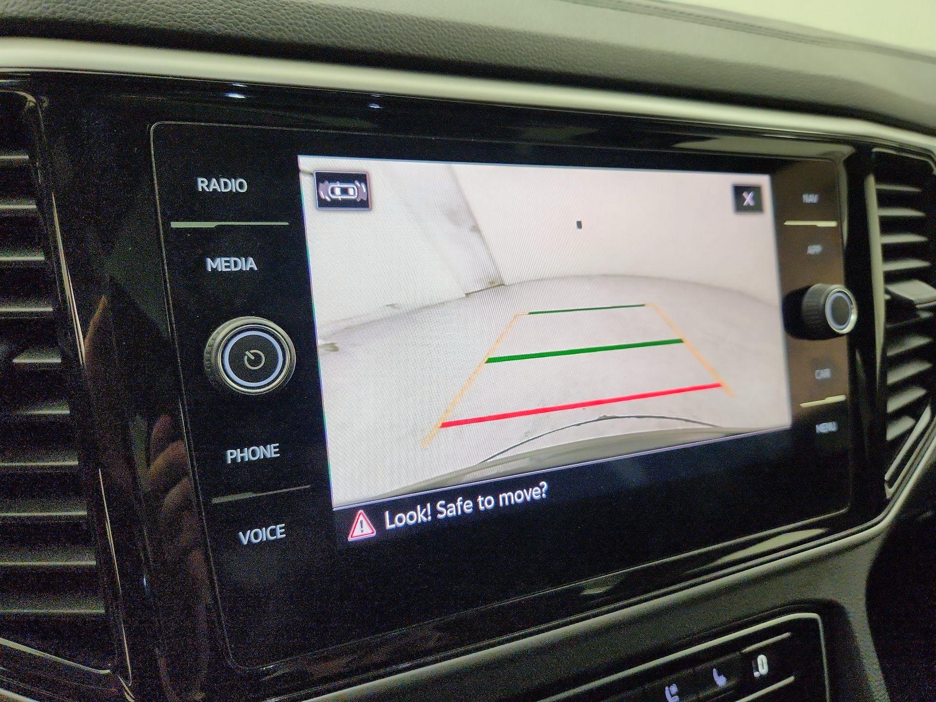 Thumbnail: 2021 Volkswagen Atlas - 15