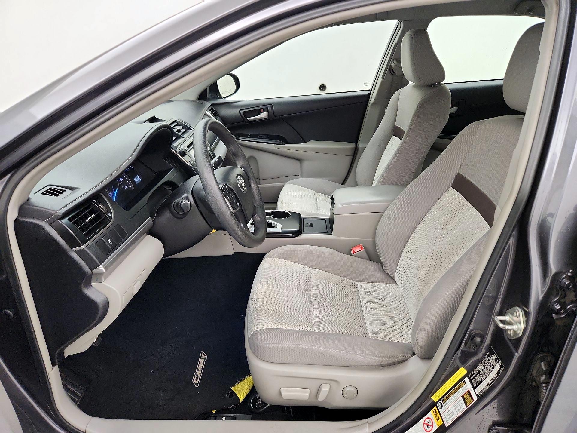 Thumbnail: 2014 Toyota Camry - 11