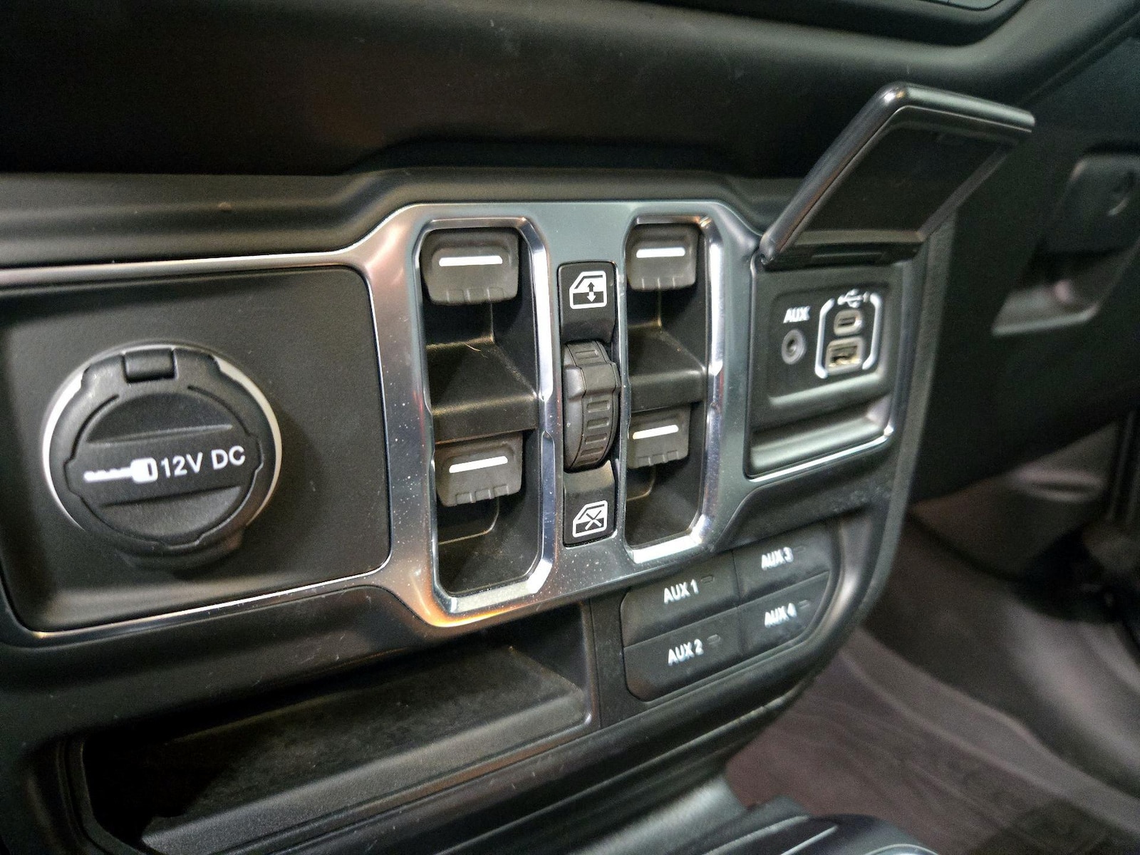 2023 Jeep Wrangler 4xe Willys 4XE - Photo 20
