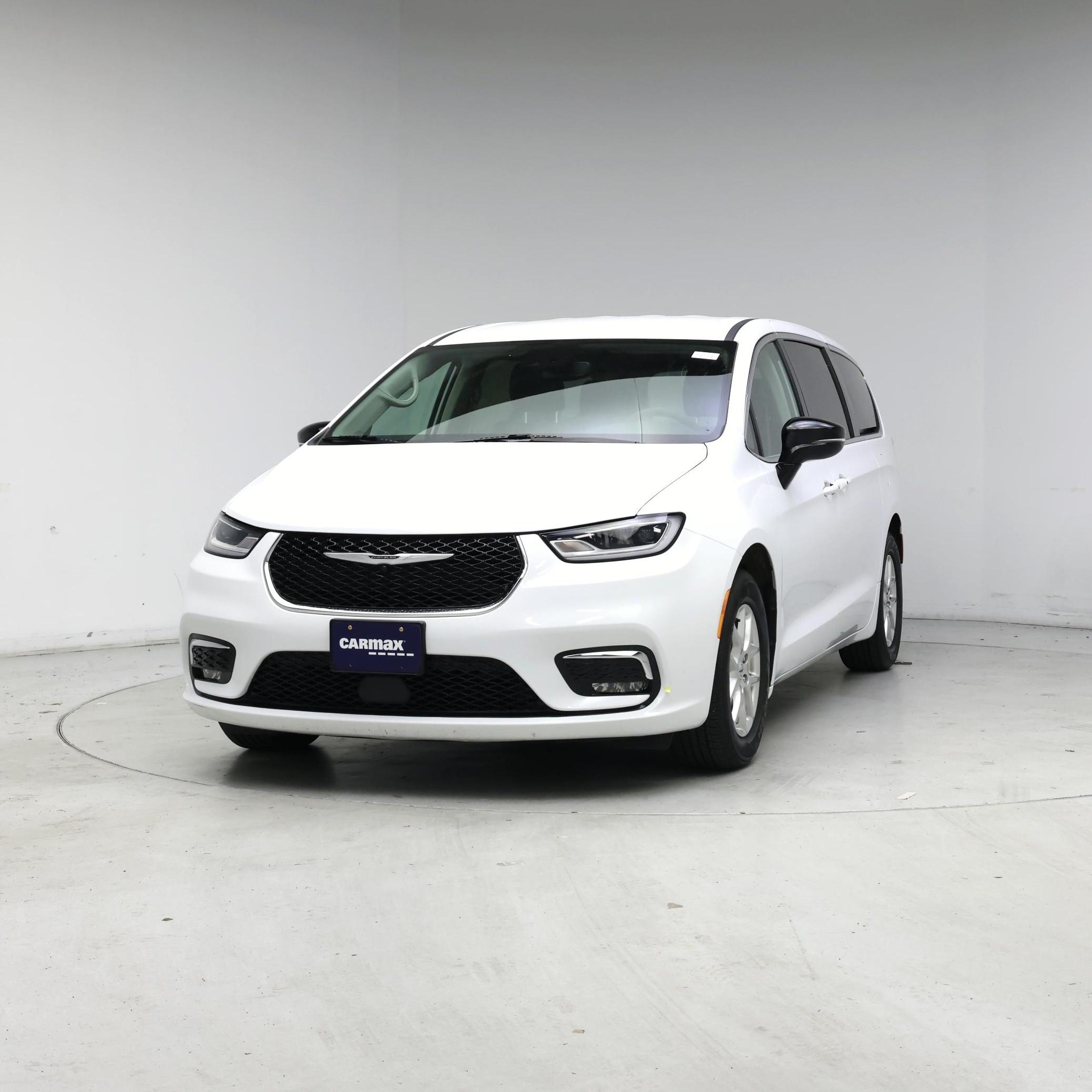 Thumbnail: 2024 Chrysler Pacifica - 4