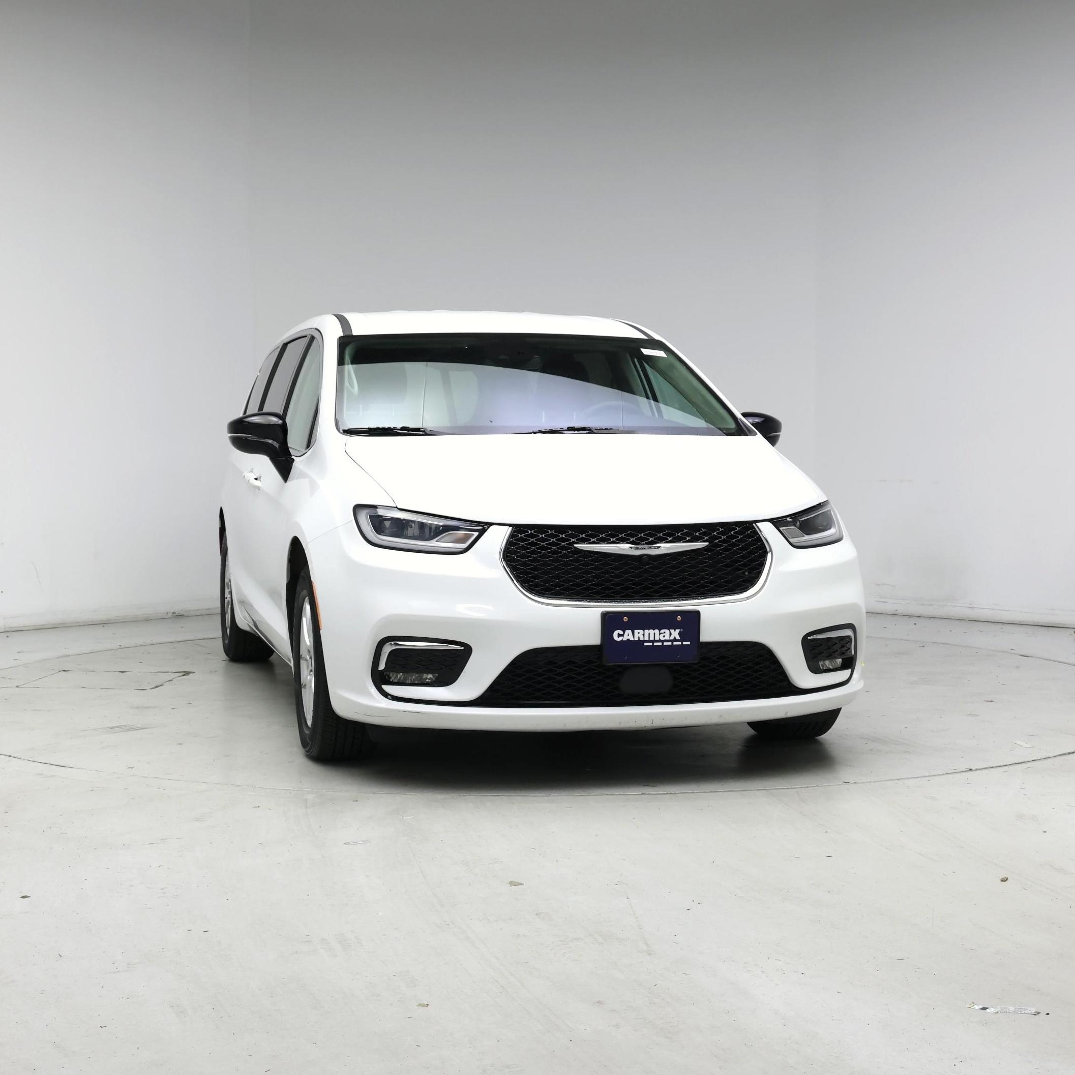 Thumbnail: 2024 Chrysler Pacifica - 5