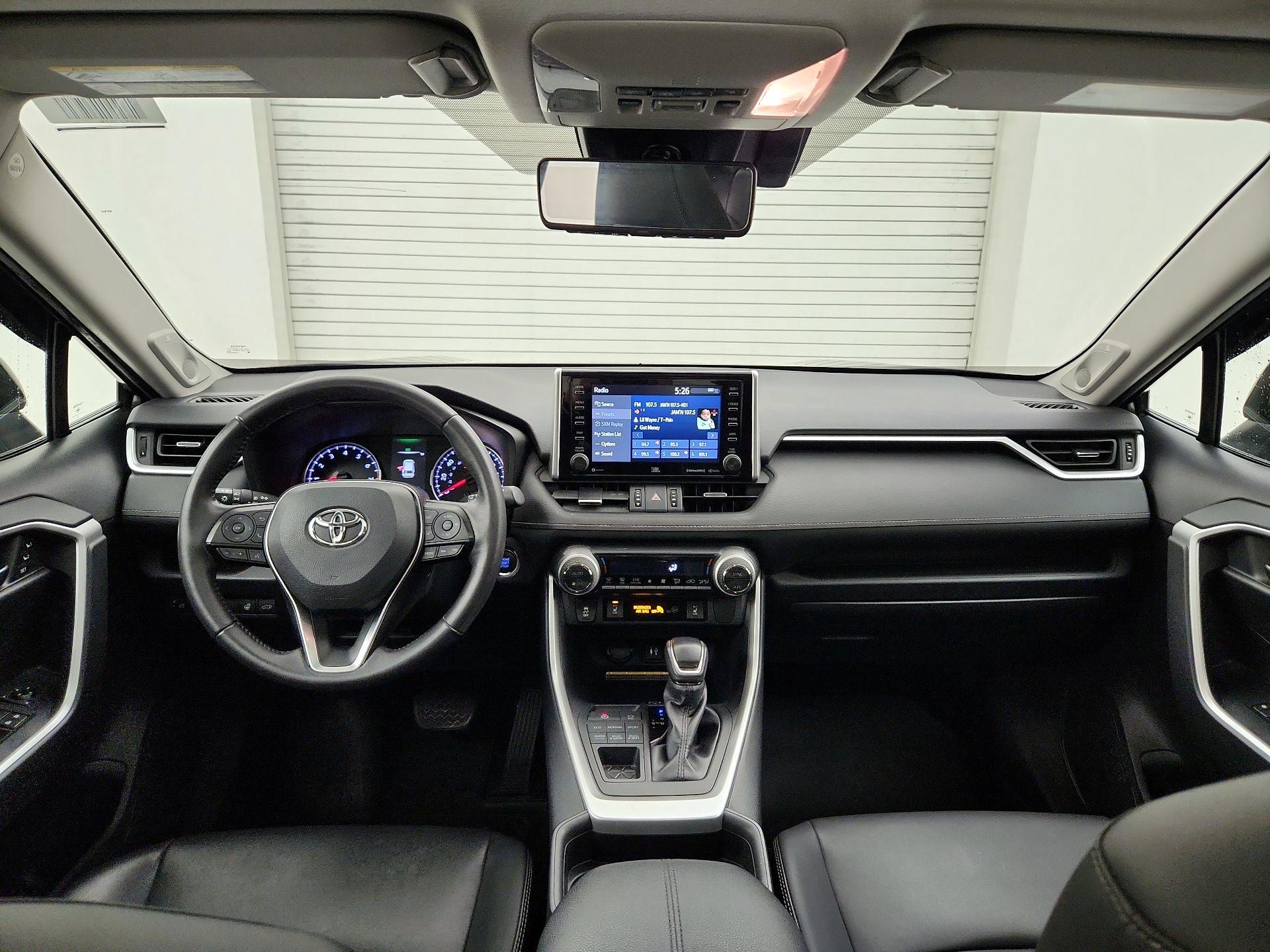 Thumbnail: 2019 Toyota RAV4 - 9