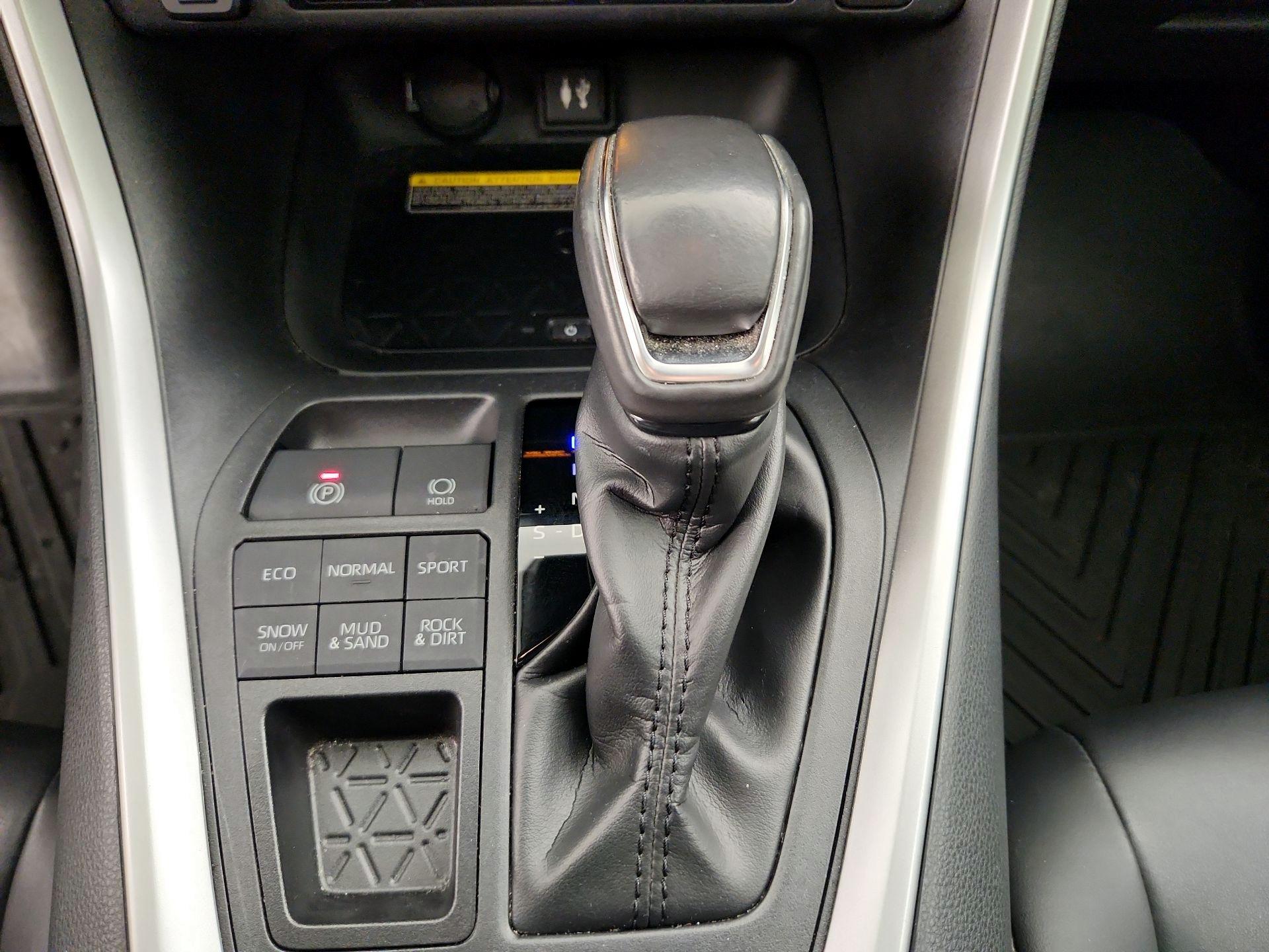 Thumbnail: 2019 Toyota RAV4 - 17