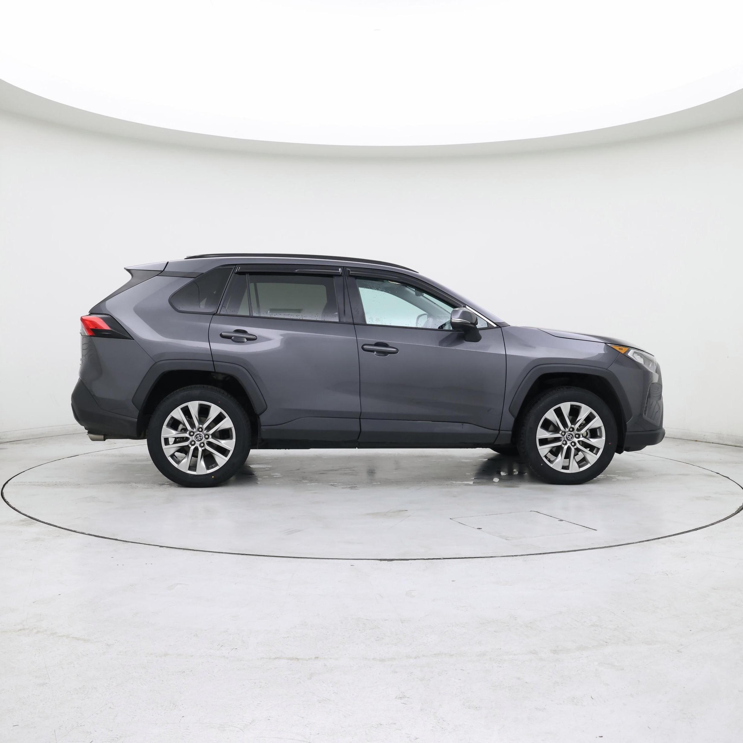 Thumbnail: 2019 Toyota RAV4 - 7