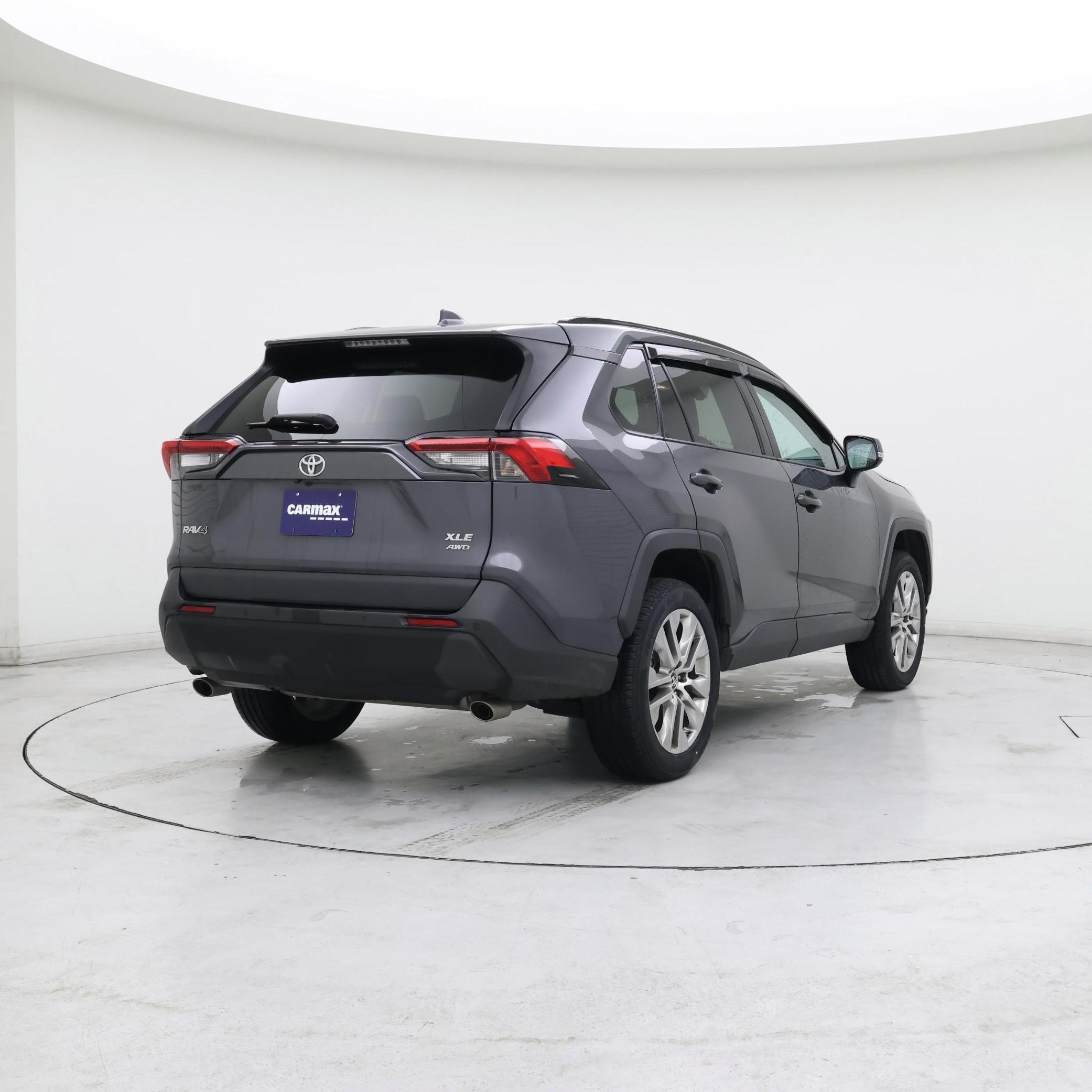 Thumbnail: 2019 Toyota RAV4 - 8