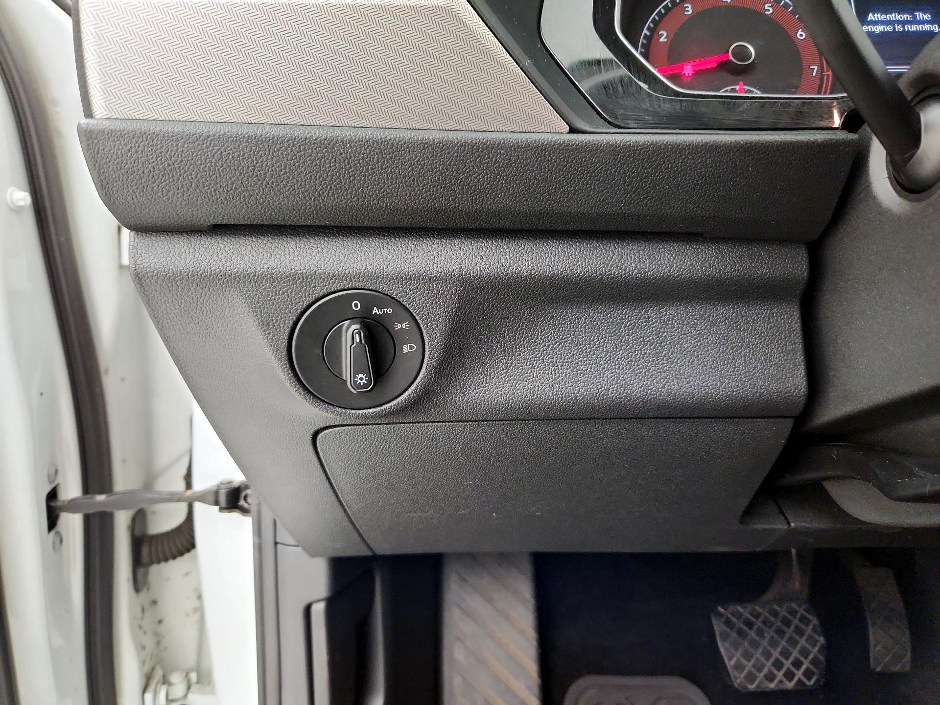 Thumbnail: 2019 Volkswagen Jetta - 13