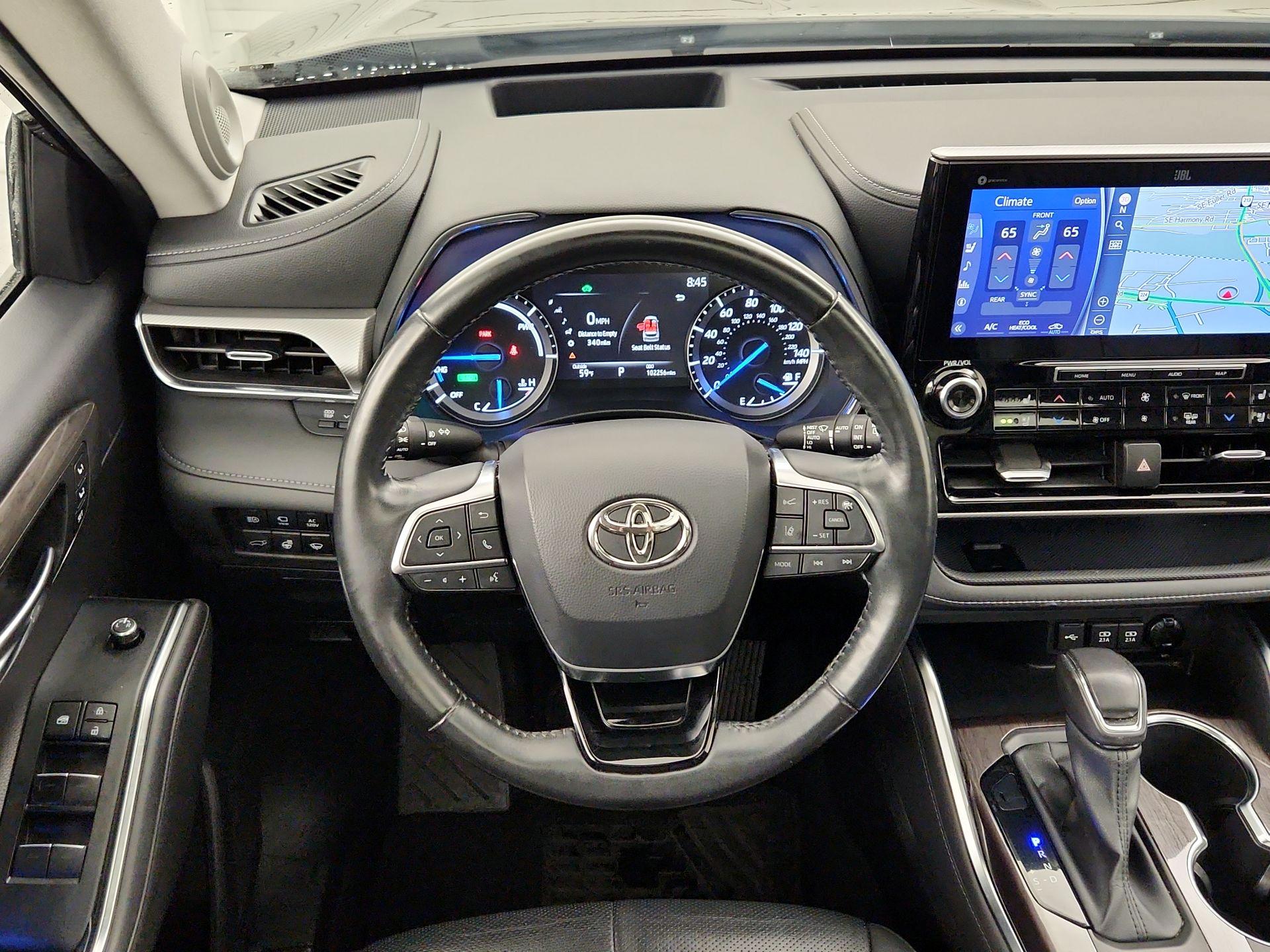 Thumbnail: 2020 Toyota Highlander - 10