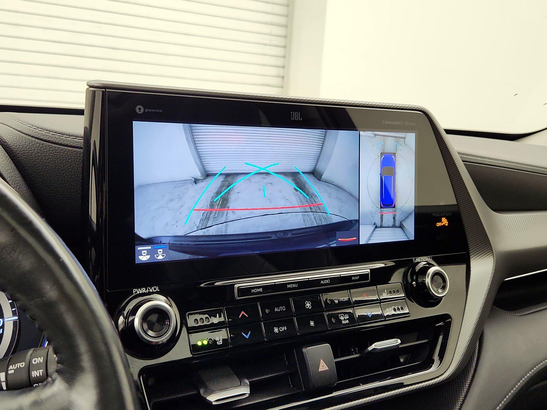 Thumbnail: 2020 Toyota Highlander - 15