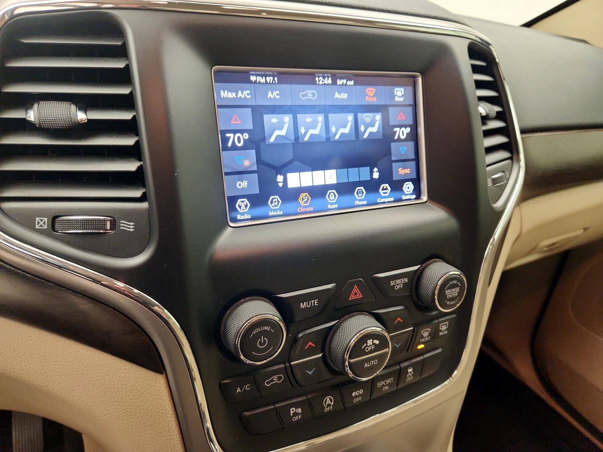 Thumbnail: 2018 Jeep Grand Cherokee - 16