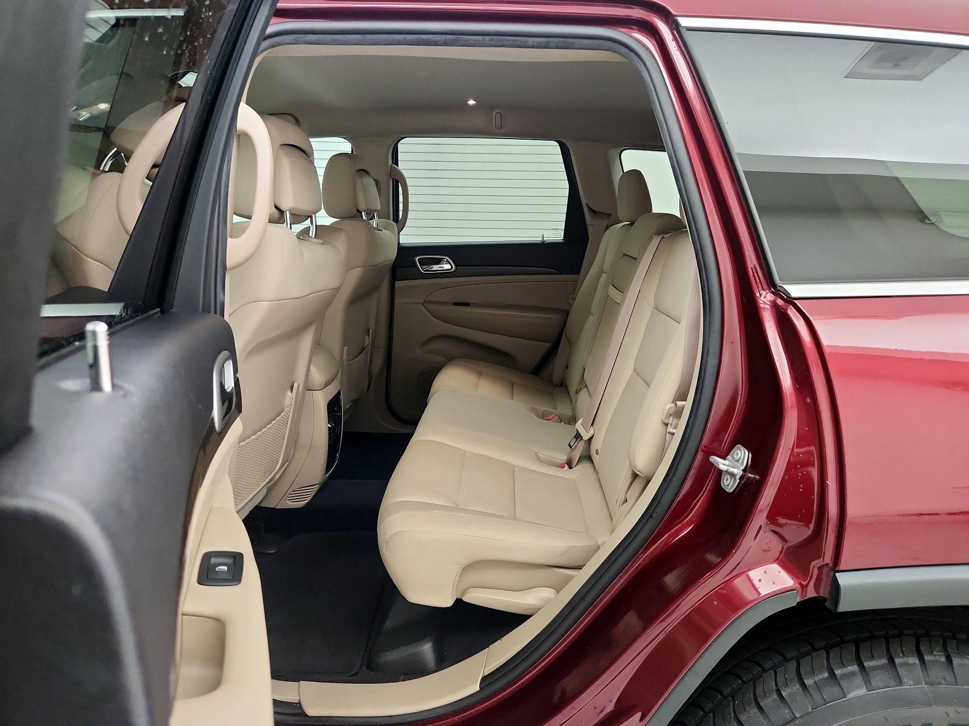 Thumbnail: 2018 Jeep Grand Cherokee - 19