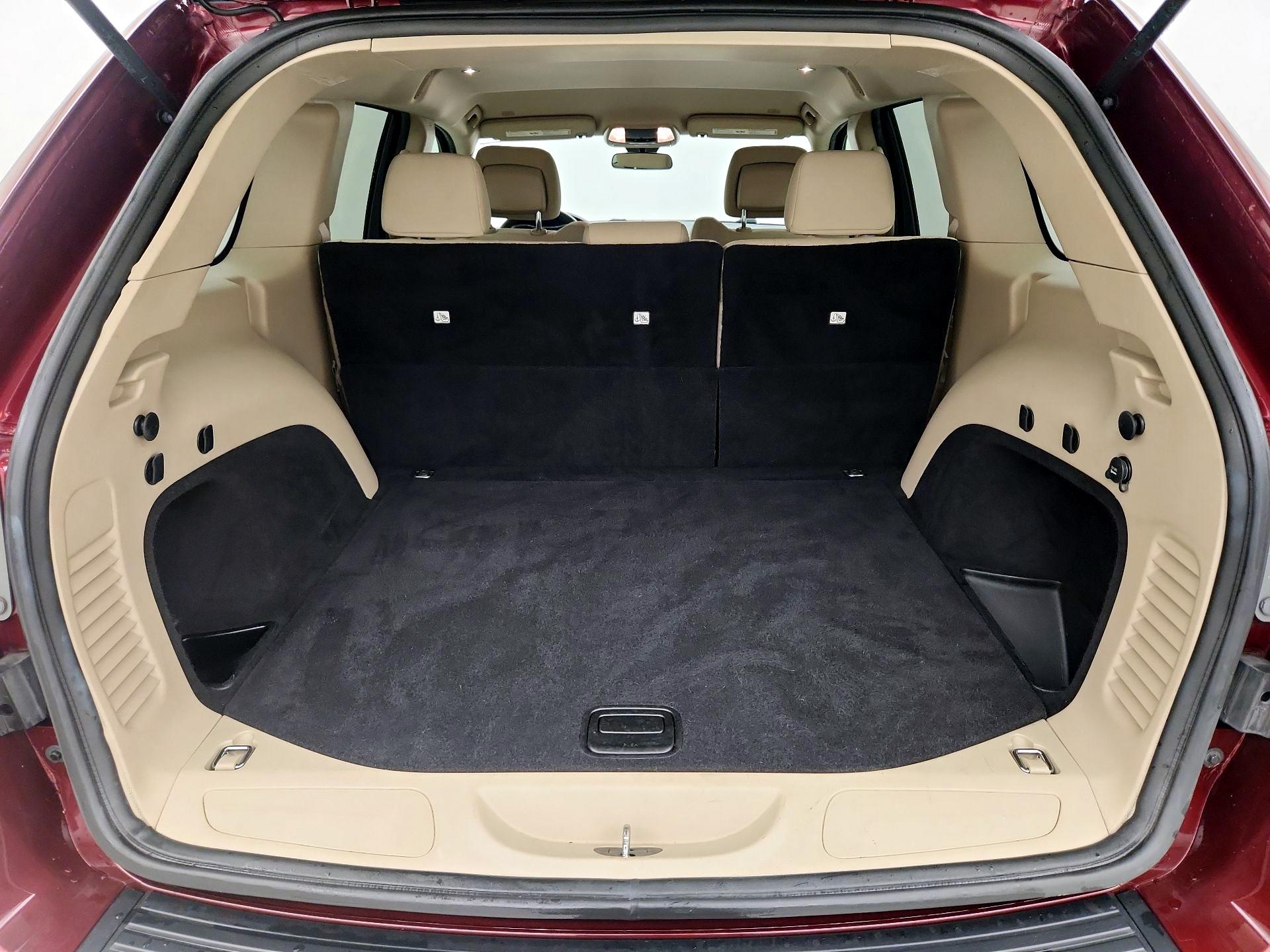 Thumbnail: 2018 Jeep Grand Cherokee - 20