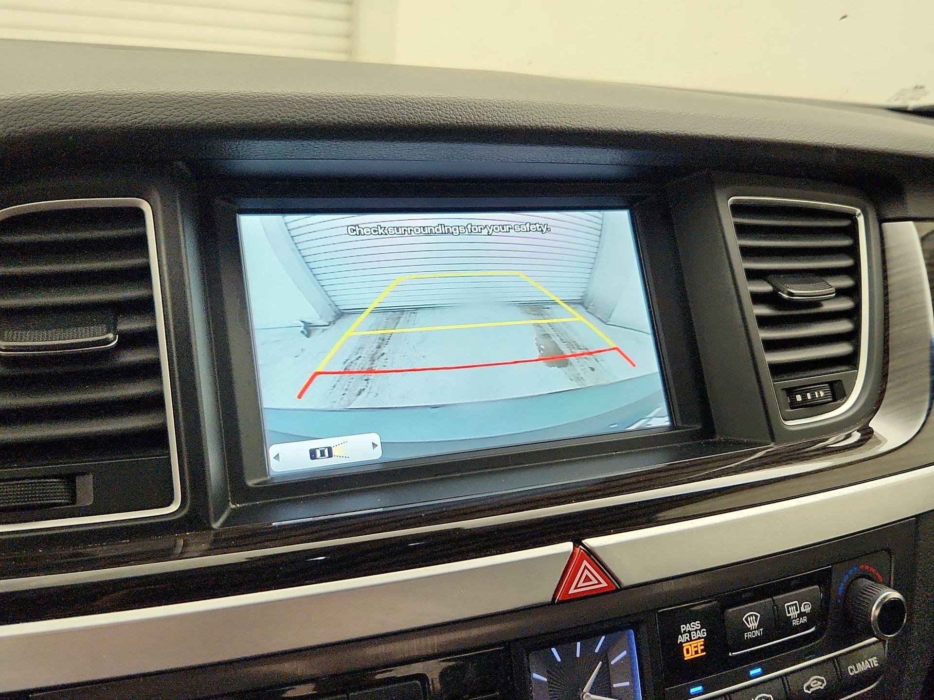 Thumbnail: 2015 Hyundai Genesis - 15