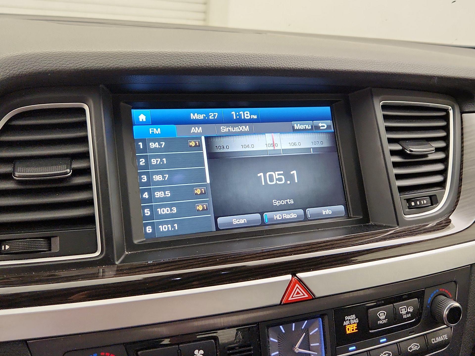 Thumbnail: 2015 Hyundai Genesis - 16