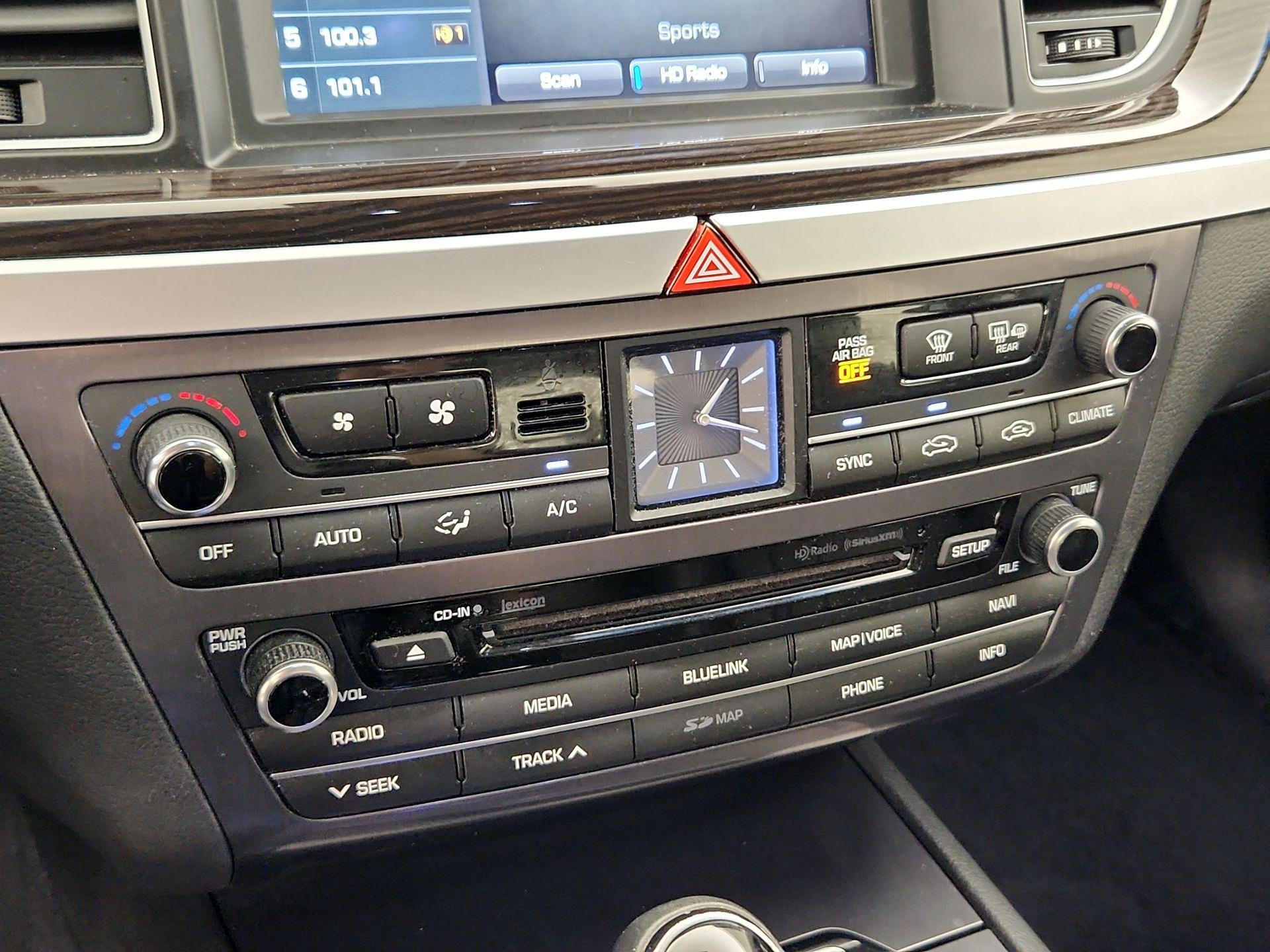 Thumbnail: 2015 Hyundai Genesis - 17