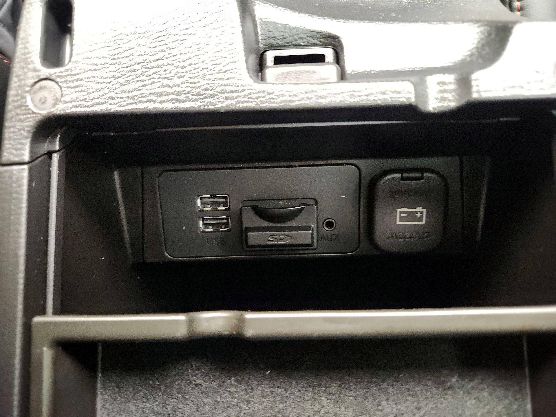 Thumbnail: 2014 Mazda Mazda3 - 18