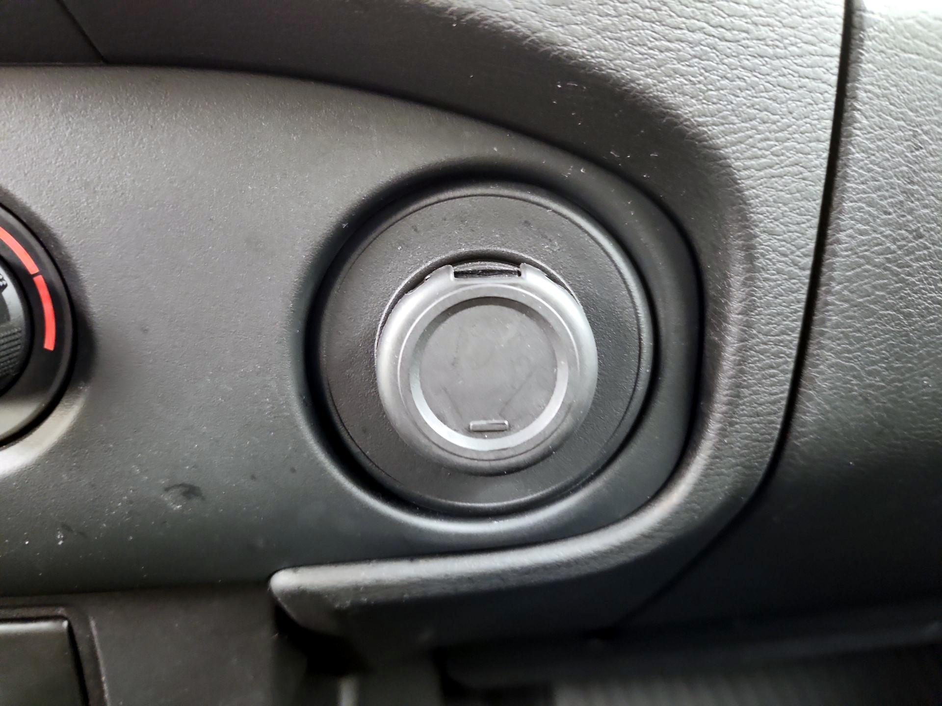 Thumbnail: 2022 Nissan Frontier - 18