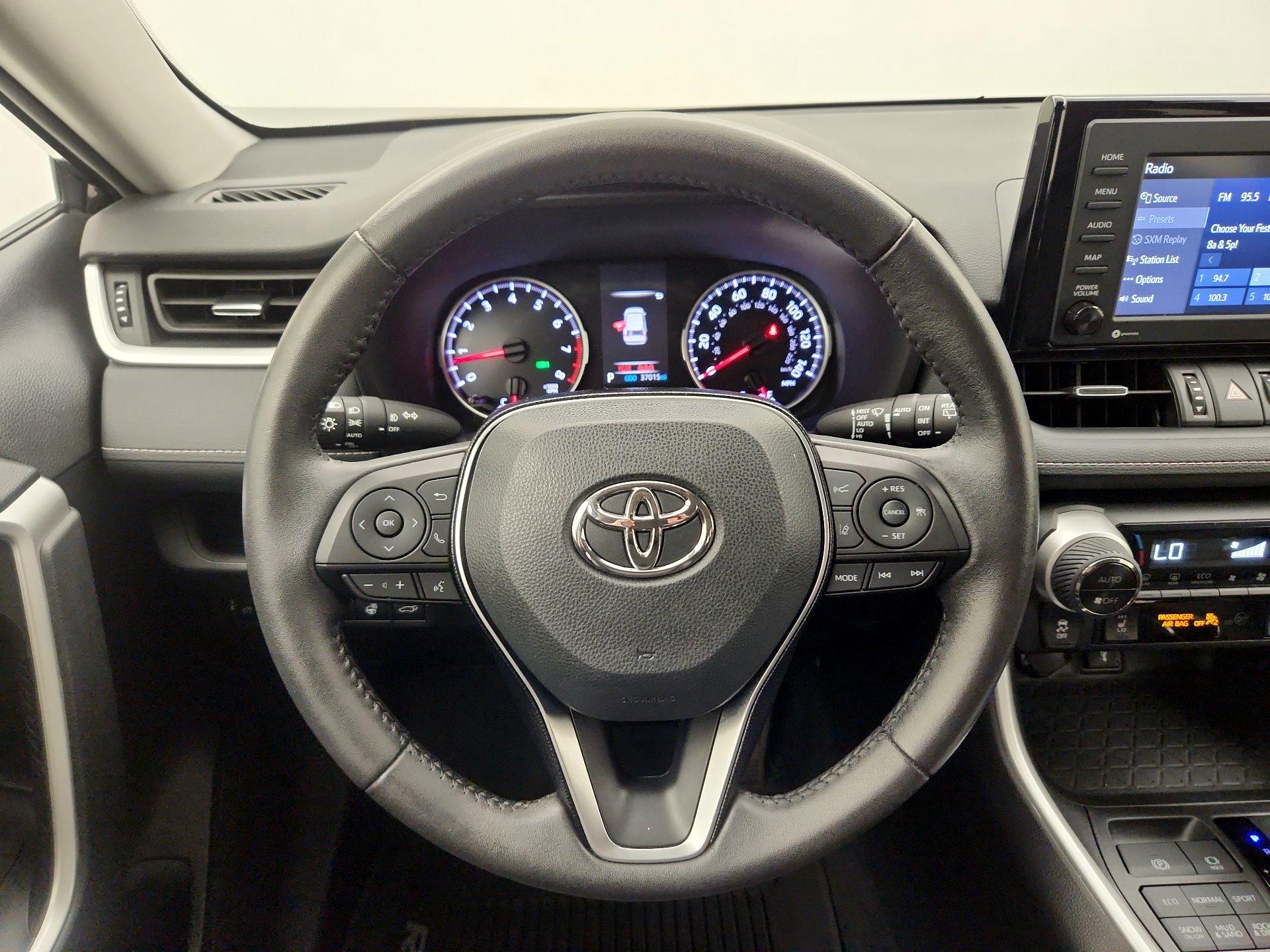 Thumbnail: 2021 Toyota RAV4 - 10