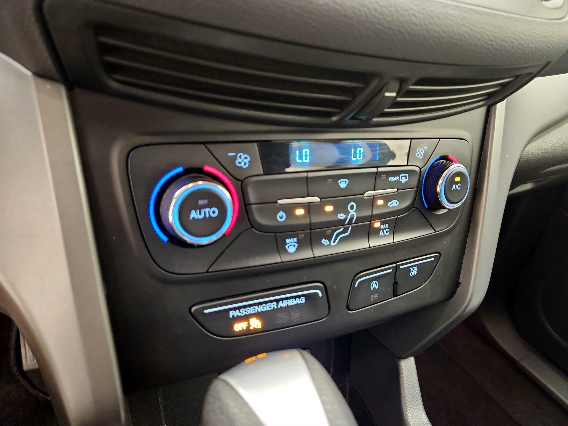 Thumbnail: 2017 Ford Escape - 16