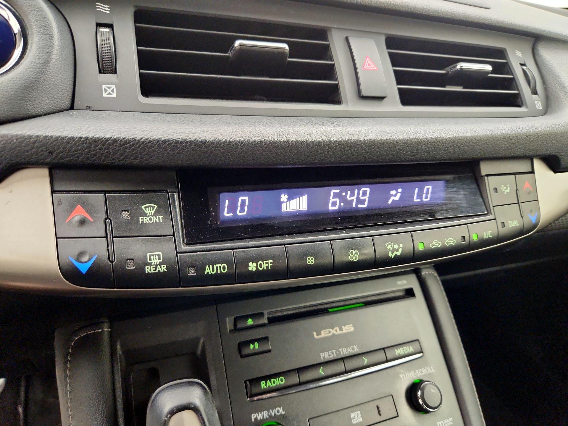 Thumbnail: 2015 Lexus CT - 17