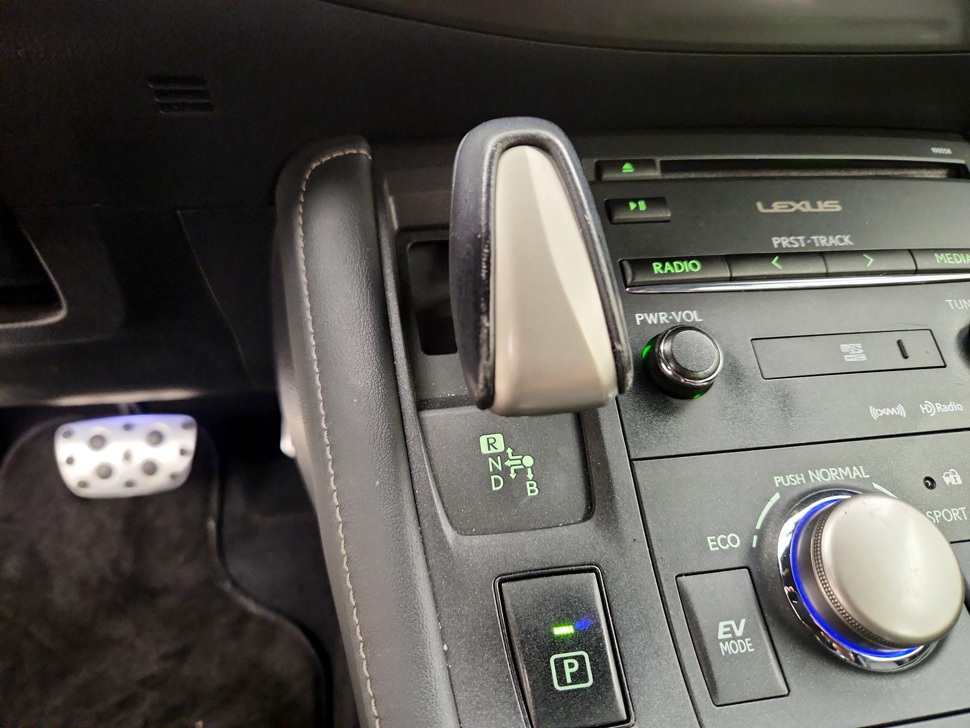 Thumbnail: 2015 Lexus CT - 18