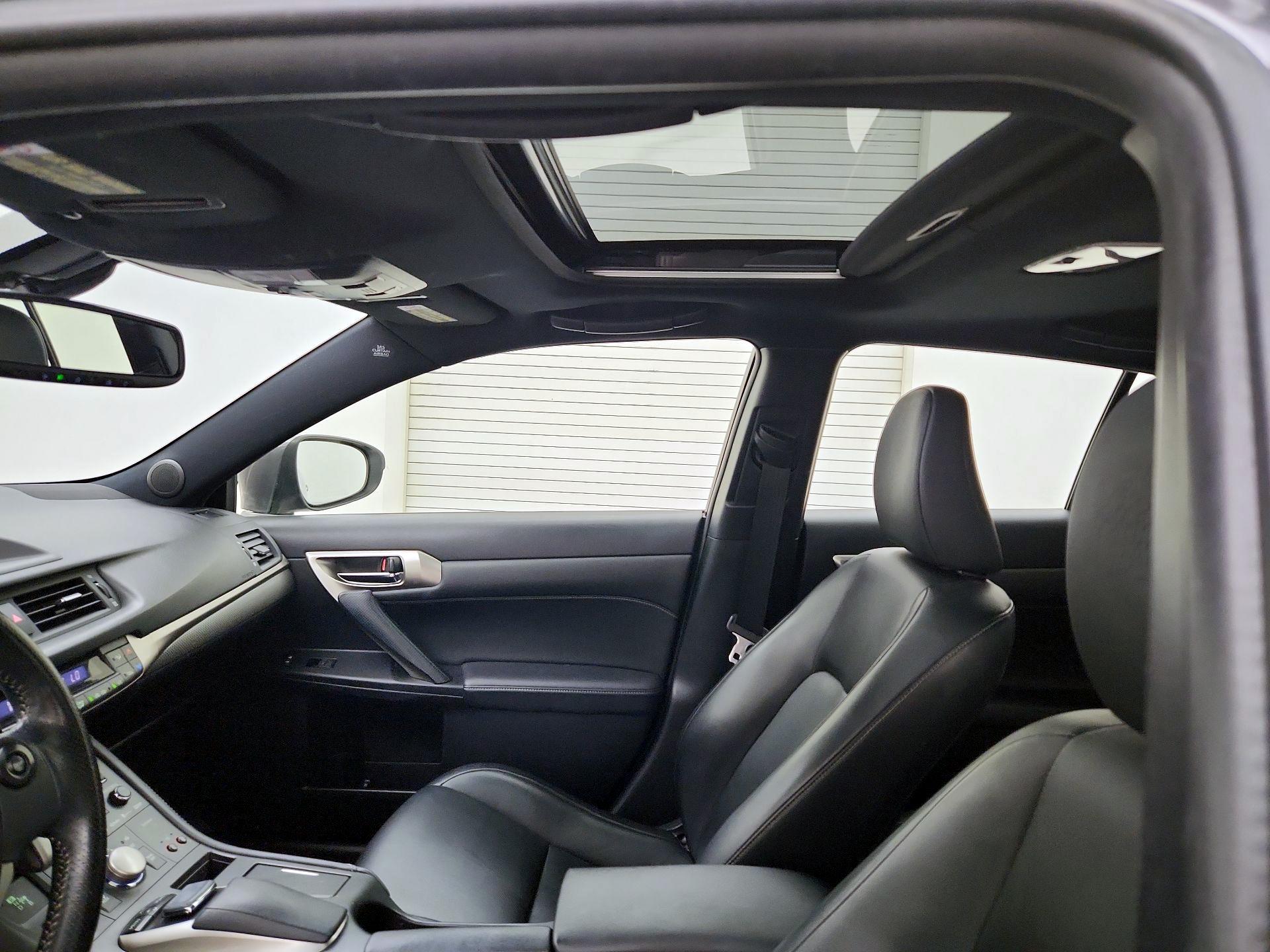 Thumbnail: 2015 Lexus CT - 20