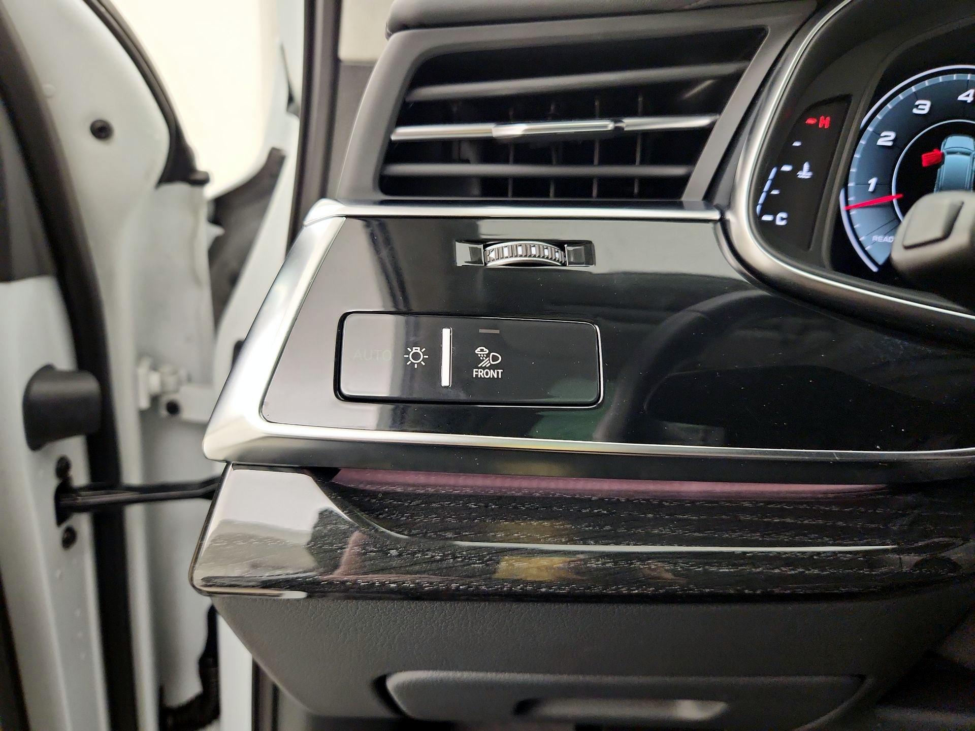 Thumbnail: 2021 Audi Q7 - 13