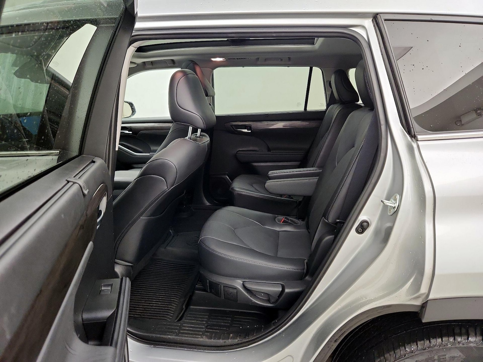 Rear Air Conditioning