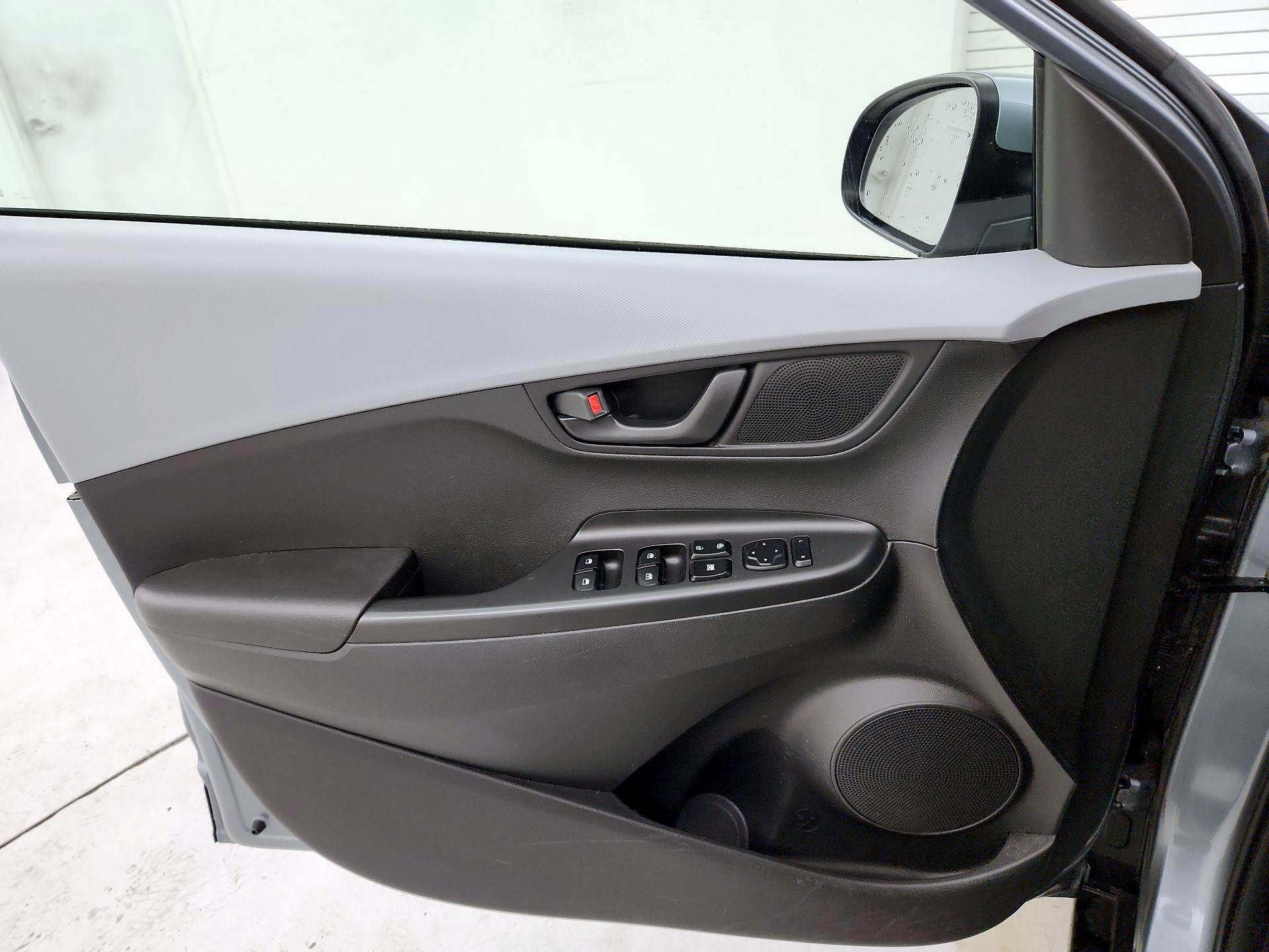 Thumbnail: 2020 Hyundai Kona - 12