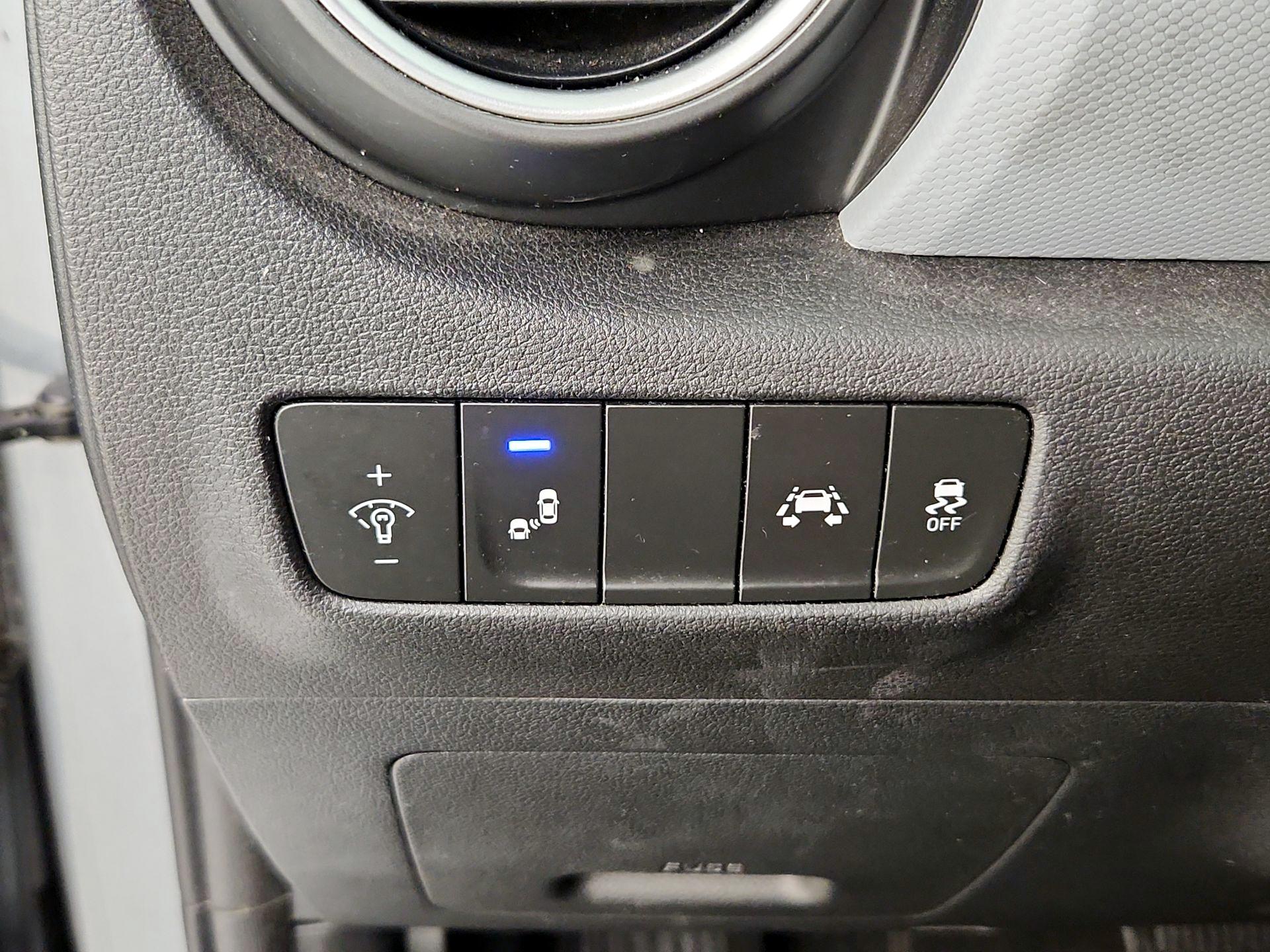 Thumbnail: 2020 Hyundai Kona - 13