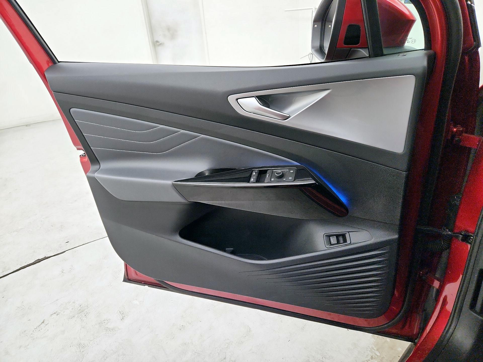 Thumbnail: 2023 Volkswagen ID.4 - 12