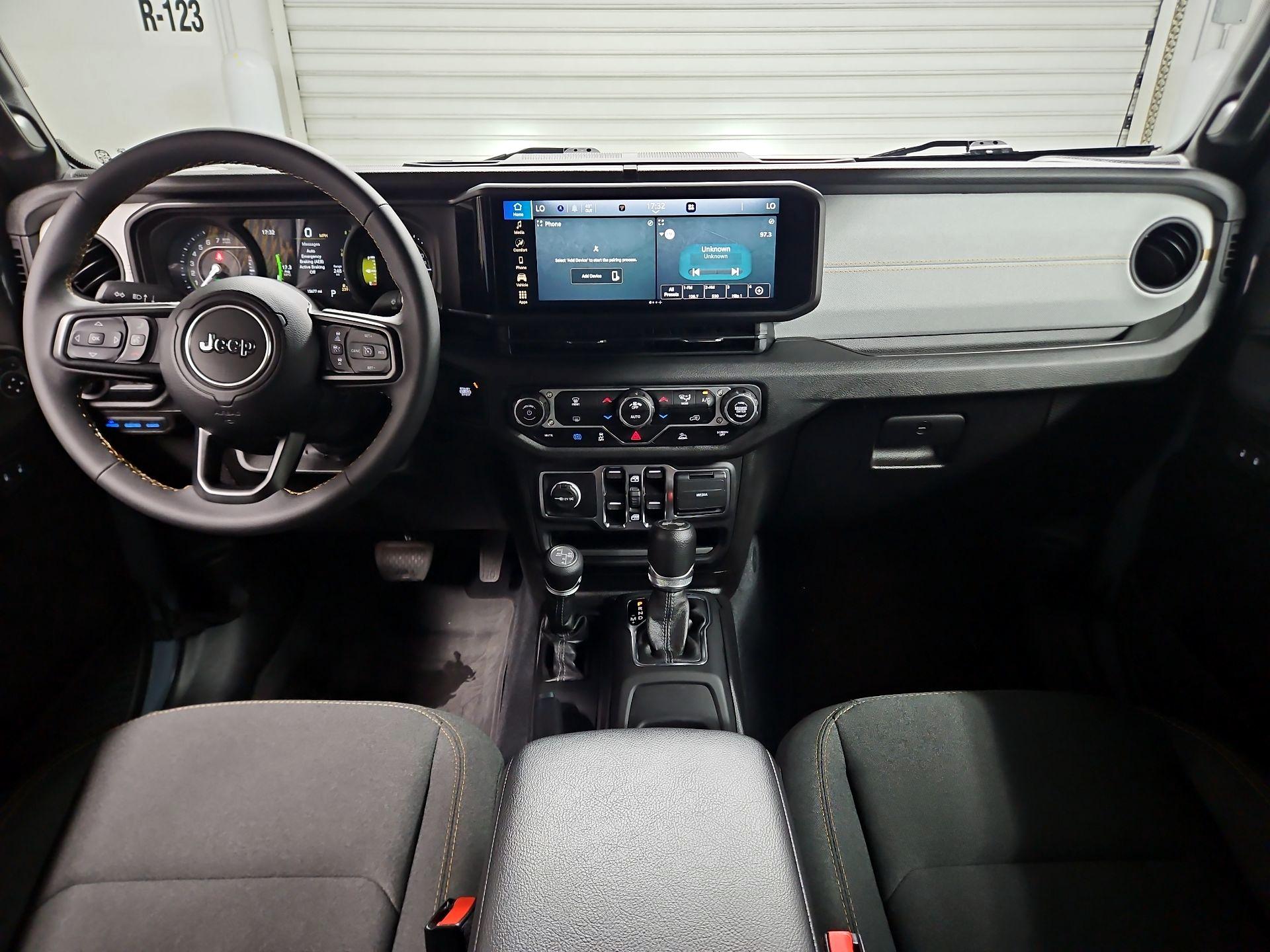 Thumbnail: 2024 Jeep Wrangler - 9