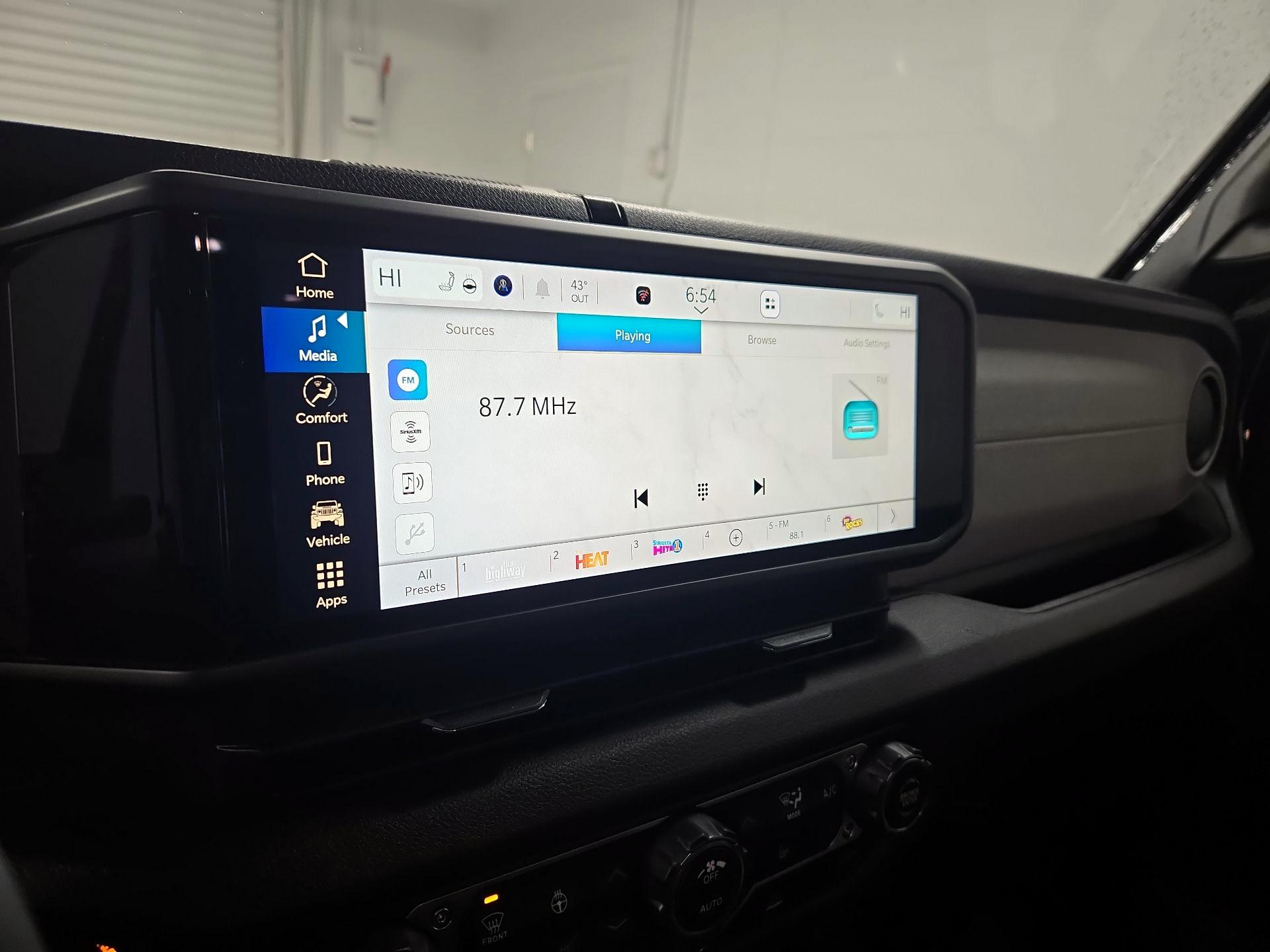 Thumbnail: 2024 Jeep Wrangler - 15