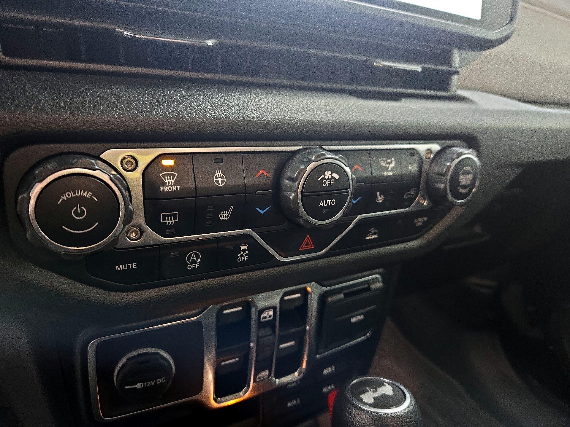 Thumbnail: 2024 Jeep Wrangler - 16