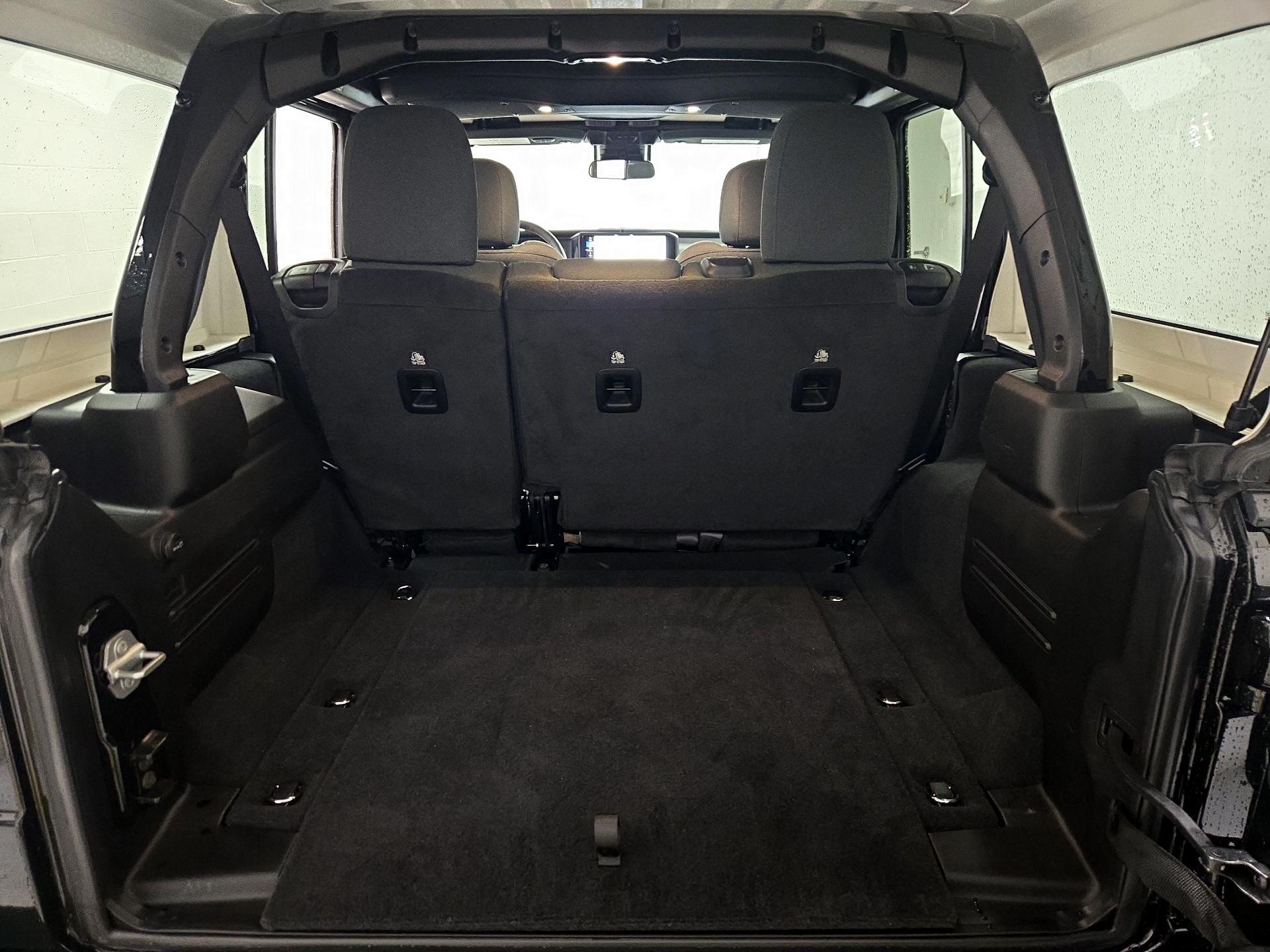 Thumbnail: 2024 Jeep Wrangler - 20