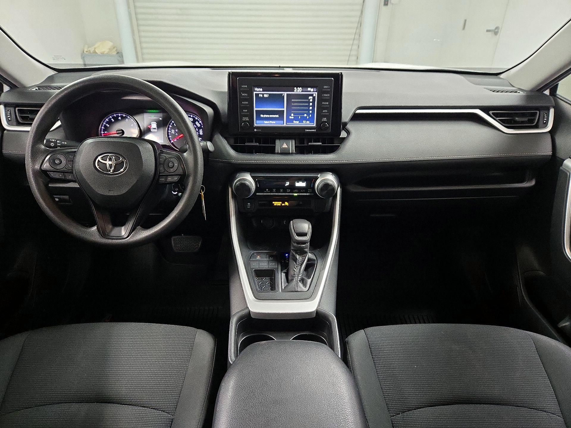 Thumbnail: 2020 Toyota RAV4 - 9